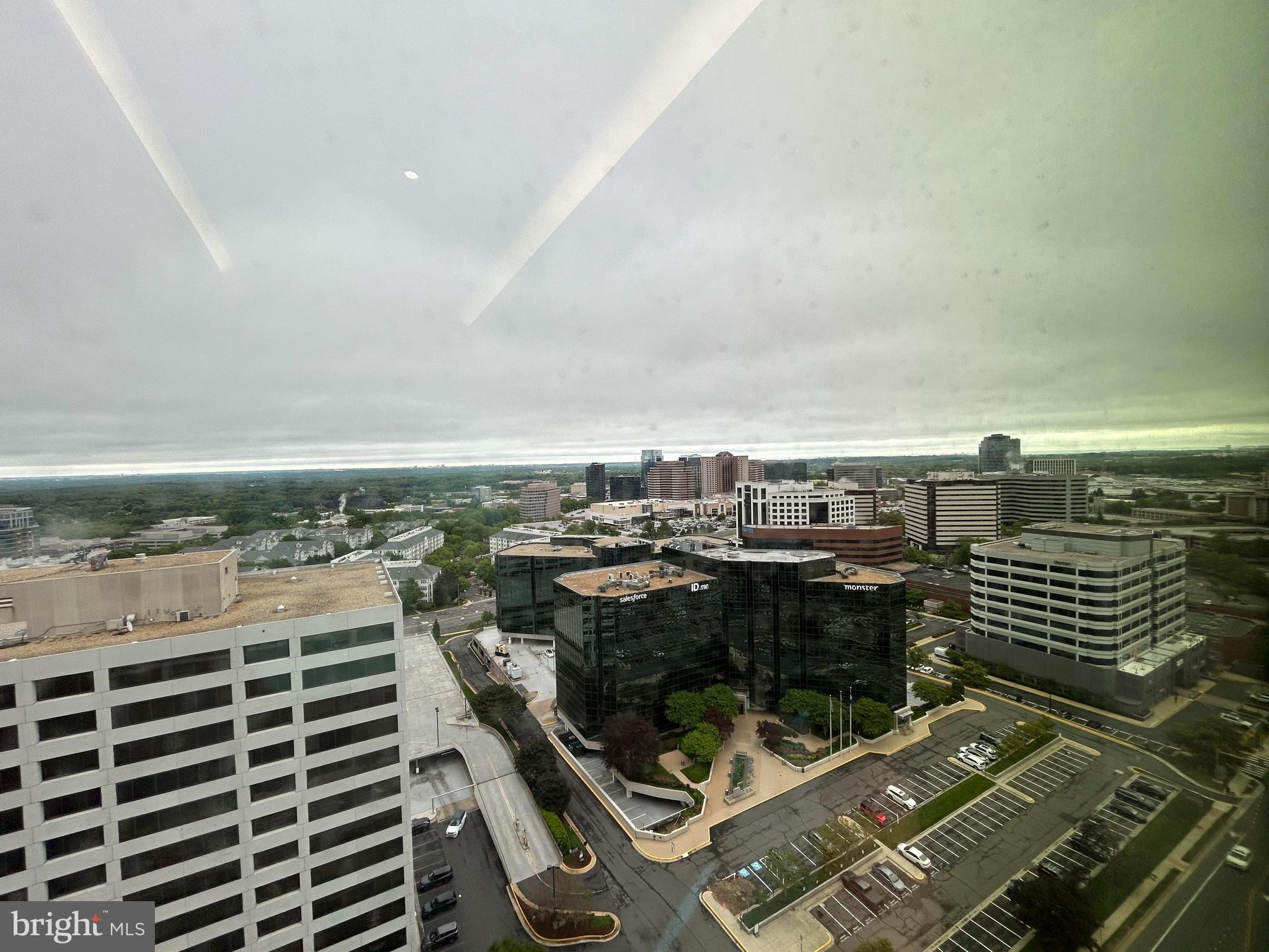 THE VERSE CONDO - Residential Lease