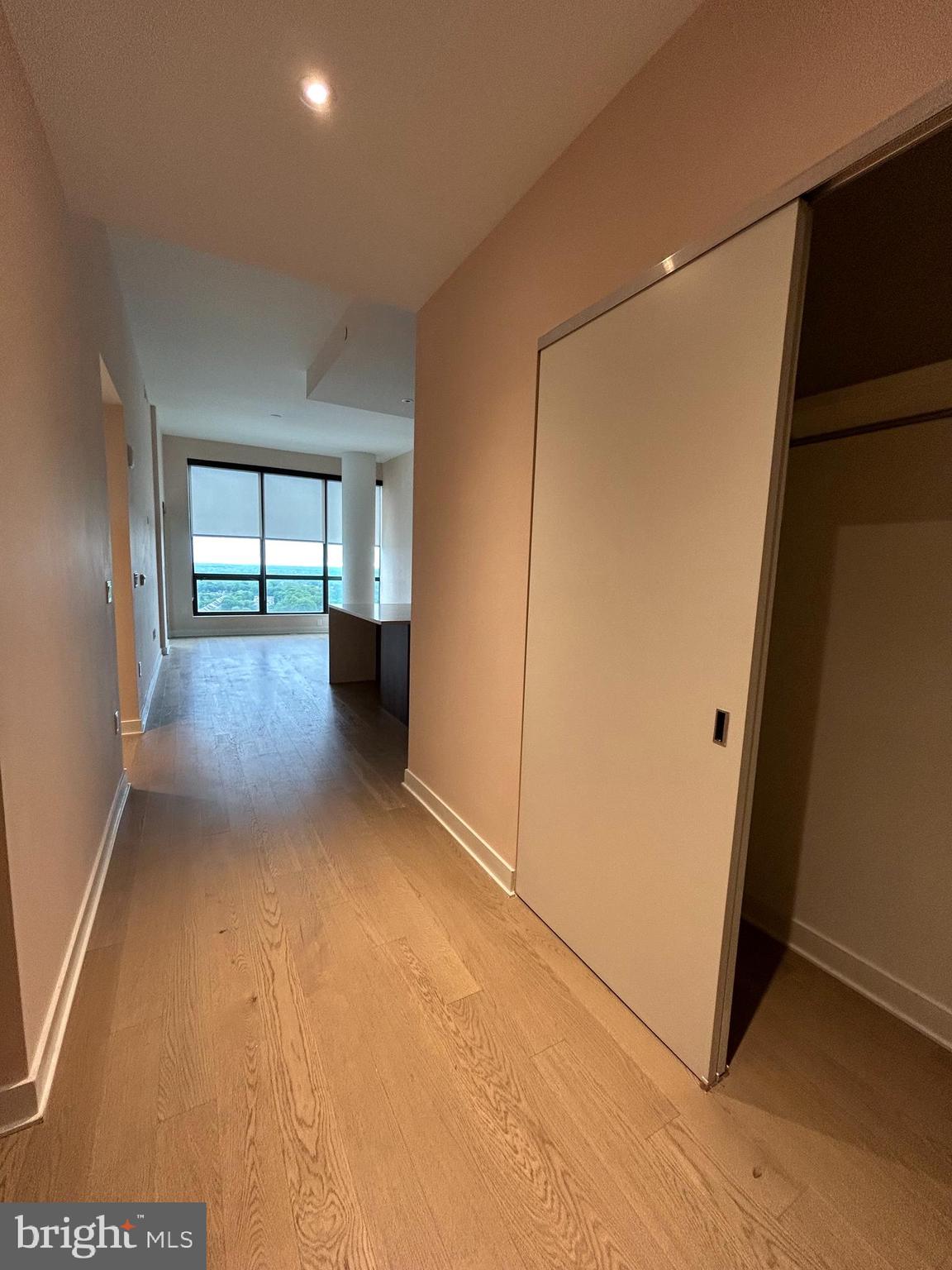 THE VERSE CONDO - Residential Lease