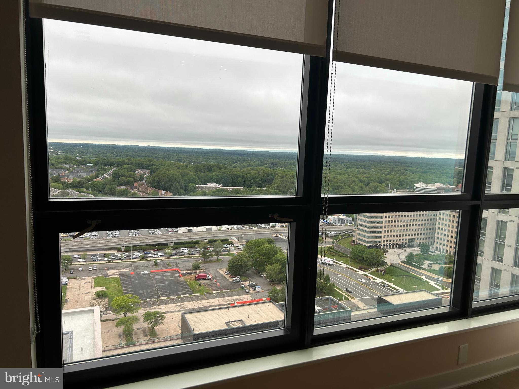 THE VERSE CONDO - Residential Lease