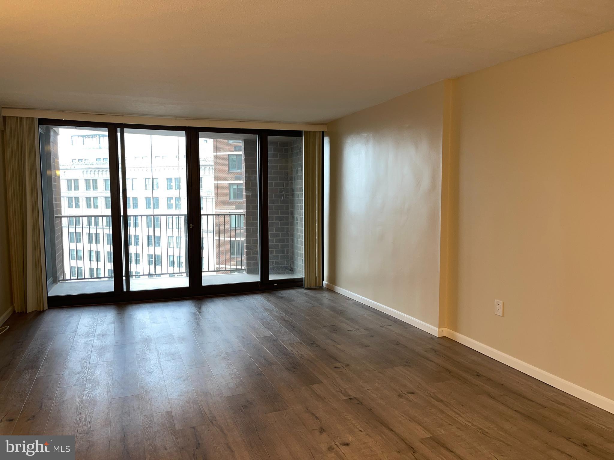 AVENUE OF THE ARTS - Residential Lease