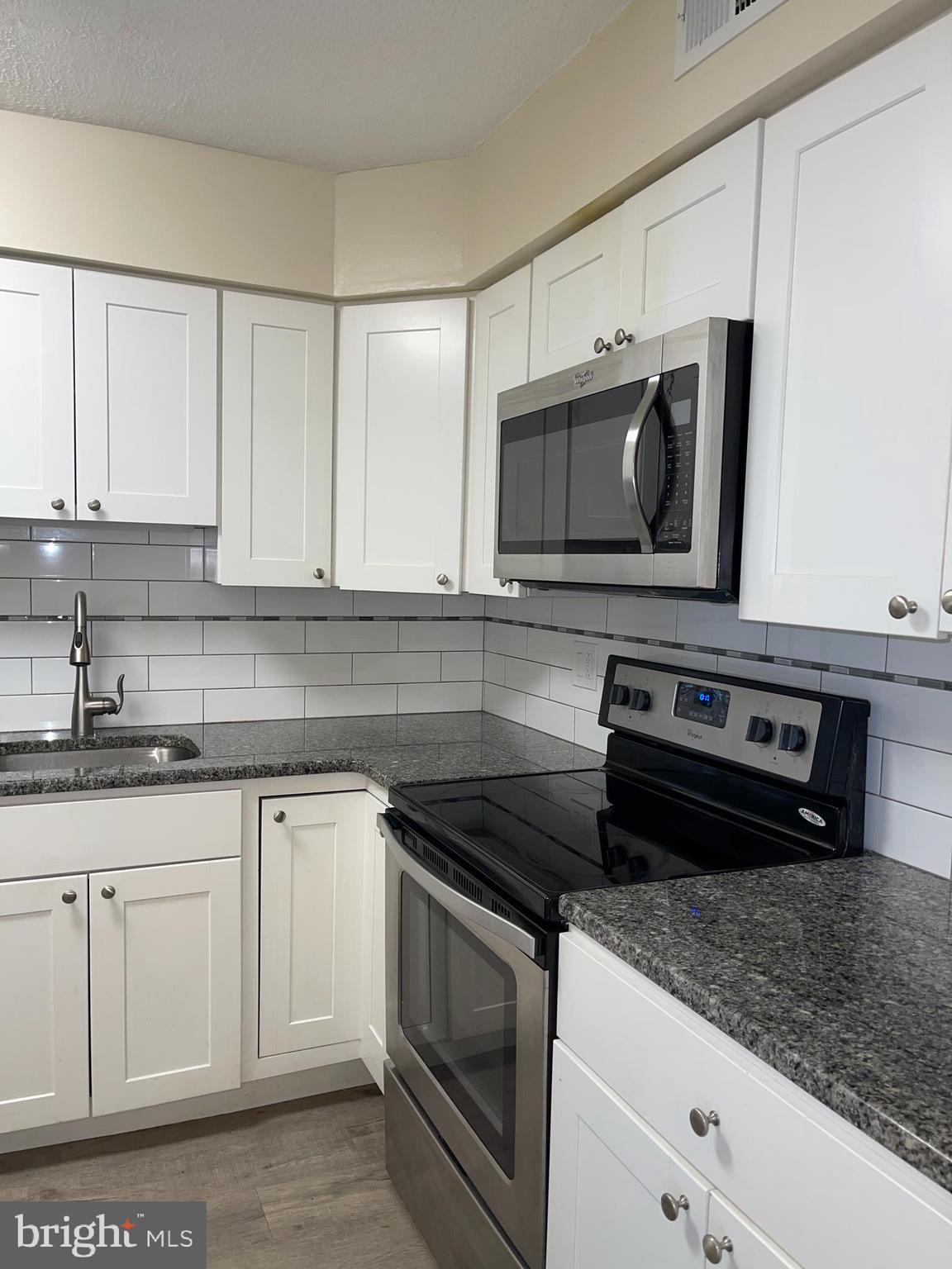 AVENUE OF THE ARTS - Residential Lease