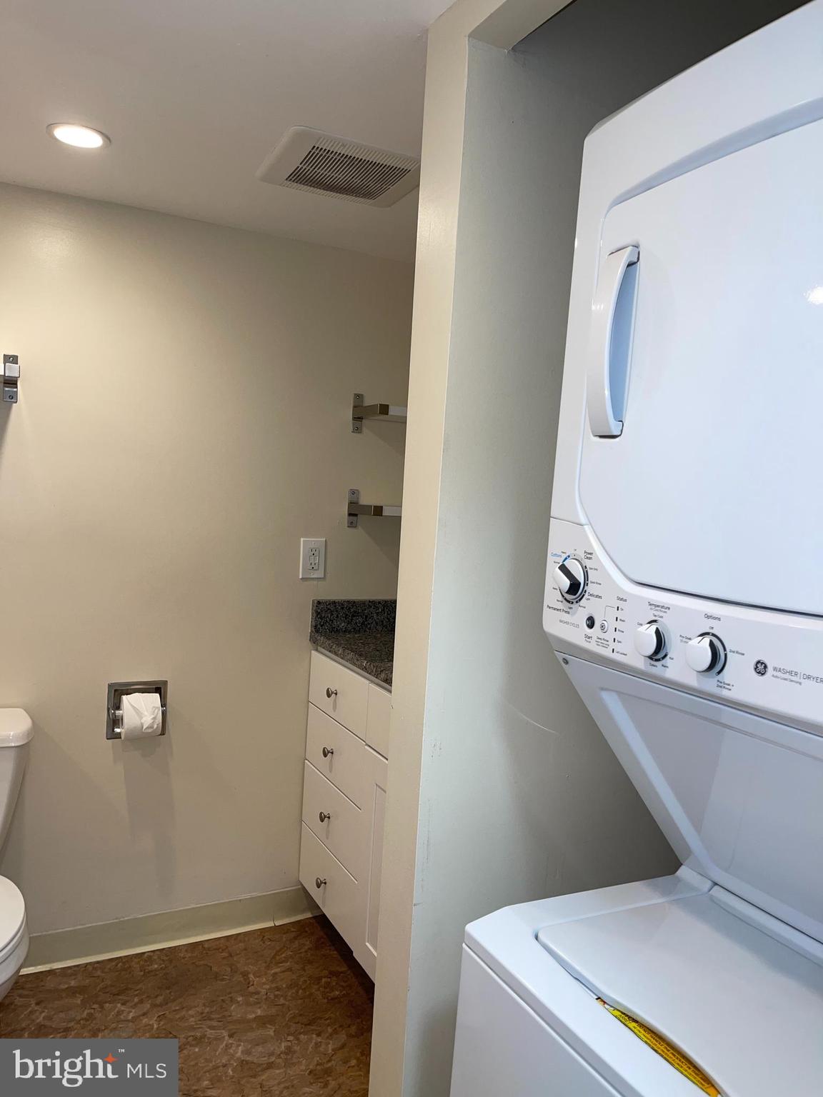 AVENUE OF THE ARTS - Residential Lease