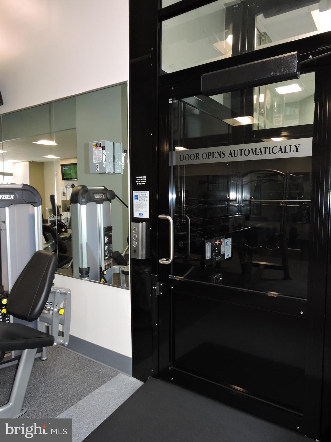 AVENUE OF THE ARTS - Residential Lease