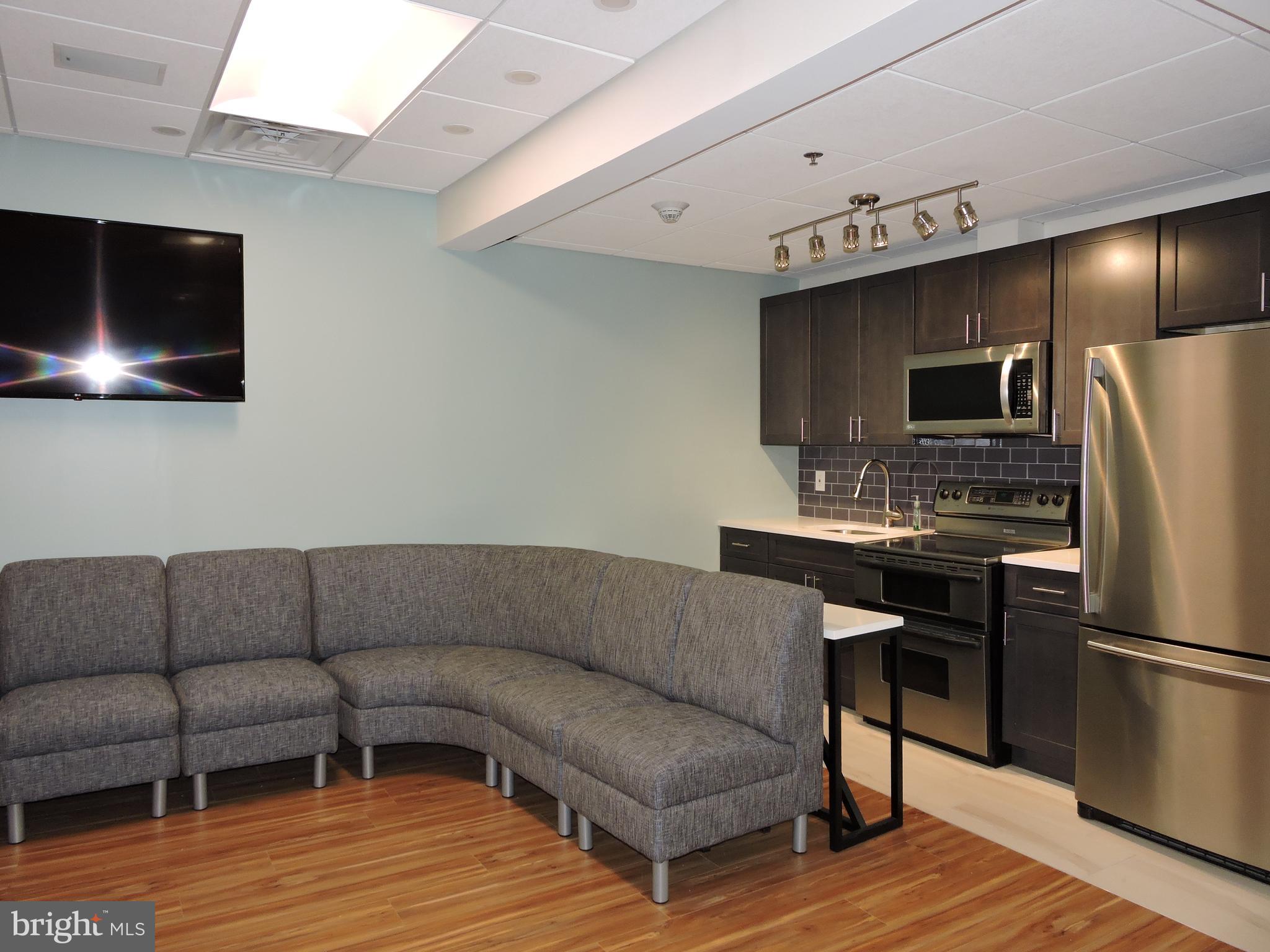 AVENUE OF THE ARTS - Residential Lease