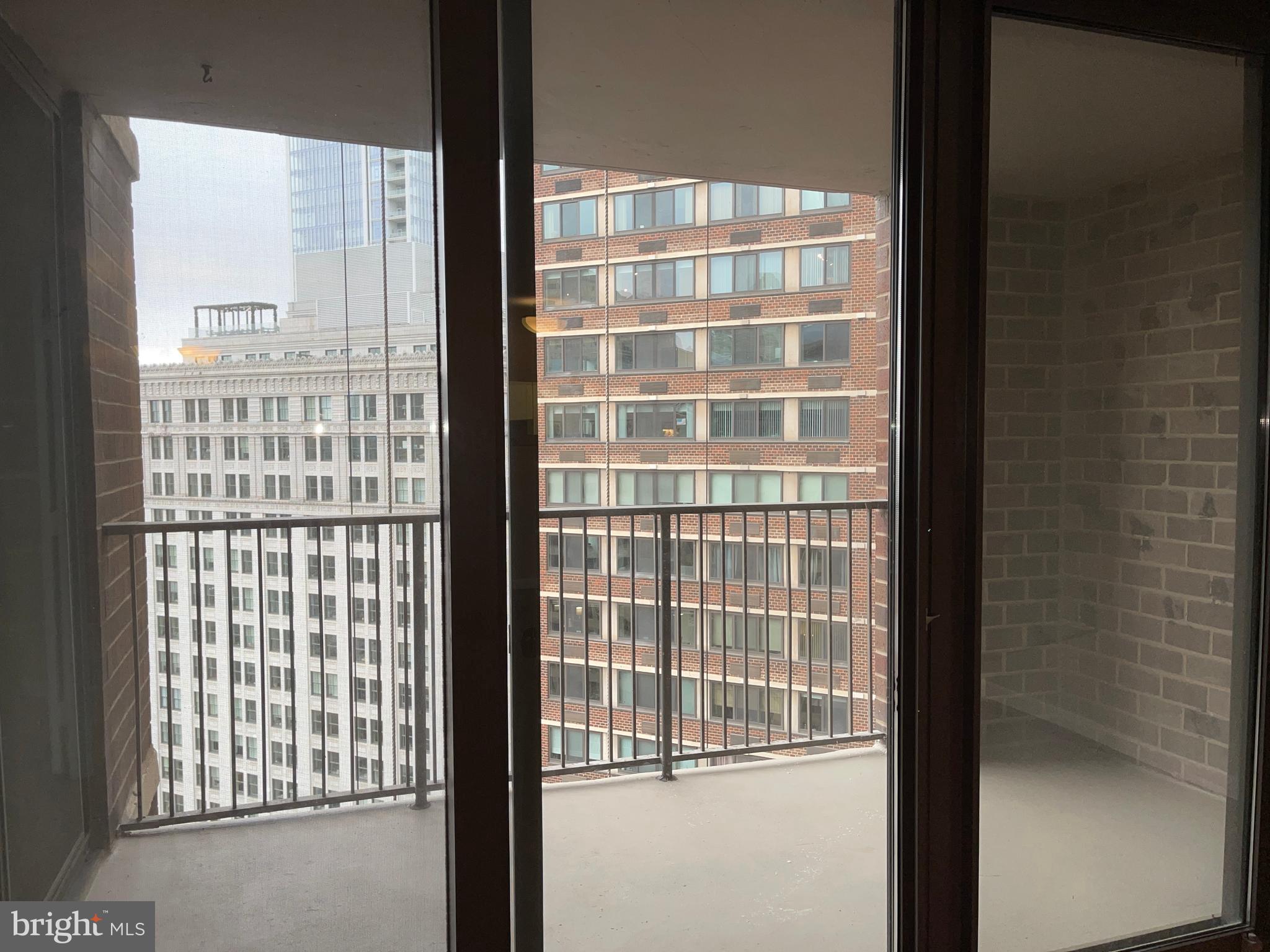 AVENUE OF THE ARTS - Residential Lease