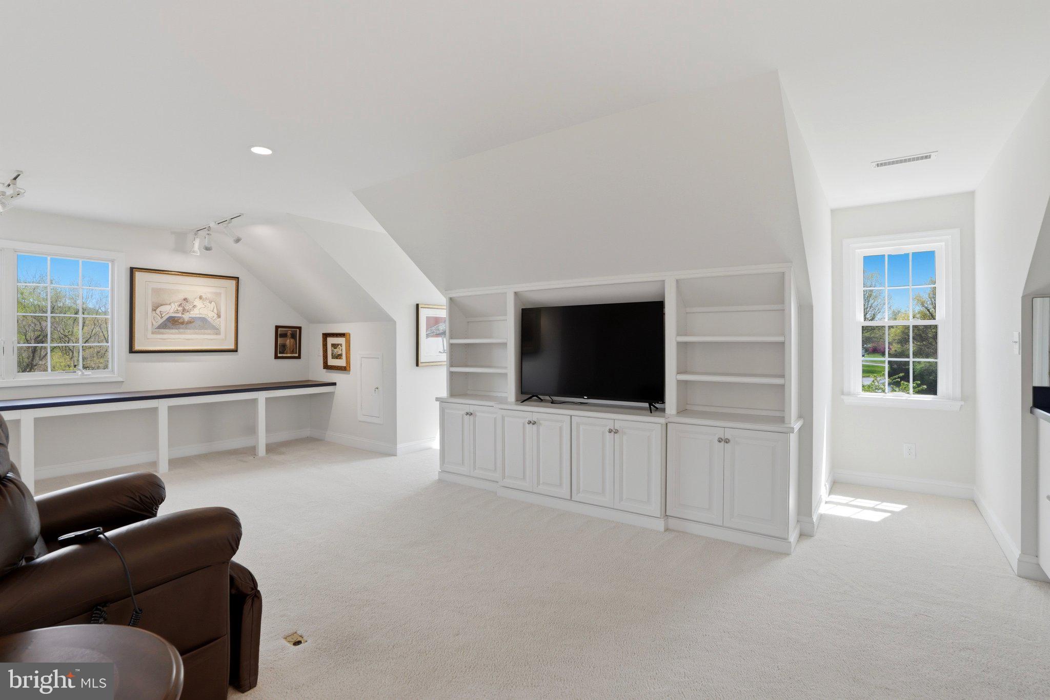 STONEBRIDGE - Residential