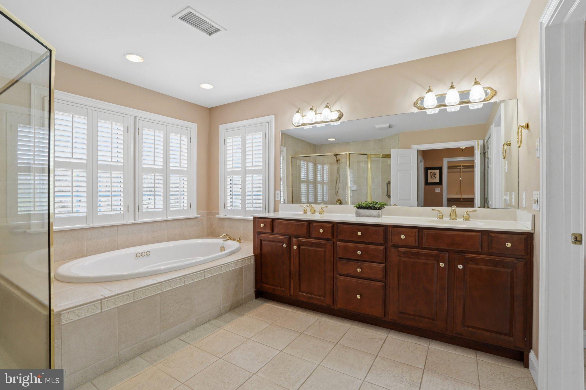 STONEBRIDGE - Residential