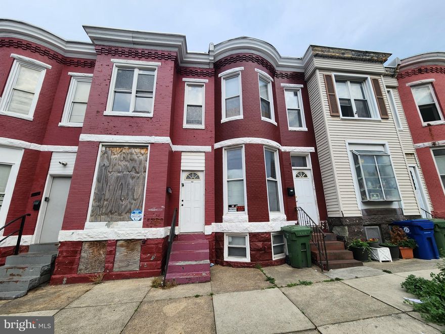 ONLINE AUCTION: Bidding begins 6/26/2025 @ 10:00 AM. Bidding ends 6/30/2025 @ 11:40 AM. List Price is Suggested Opening Bid. Deposit: $5,000.
Two-story townhome located in the Mount Clare neighborhood.
Within +/- 1 mile of Carroll Park and Westside Shopping Center.
Nearest major traffic arteries include S Monroe St and Wilkens Ave.
Vacant and in need of renovation.