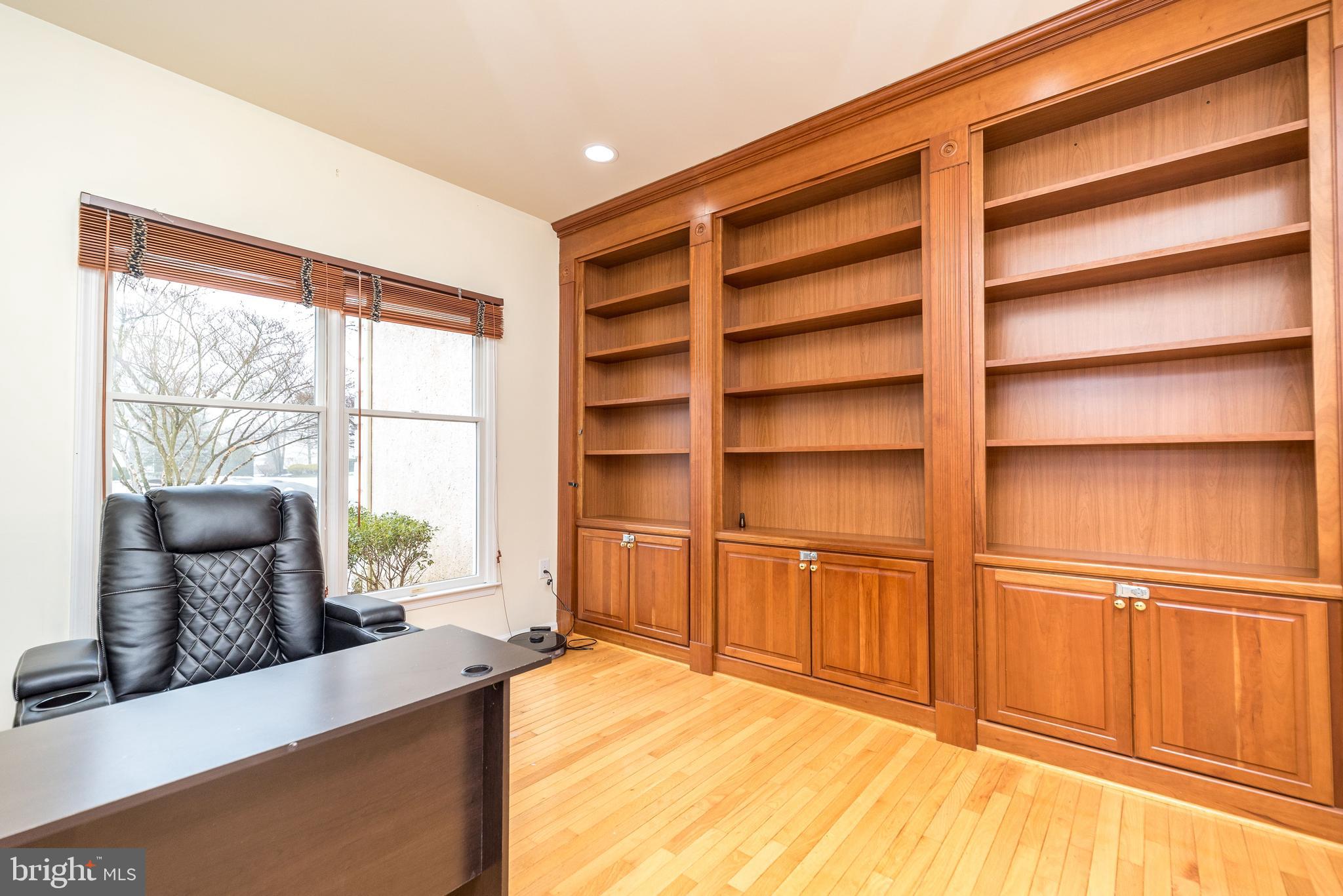 BRIDLE ESTATES - Residential