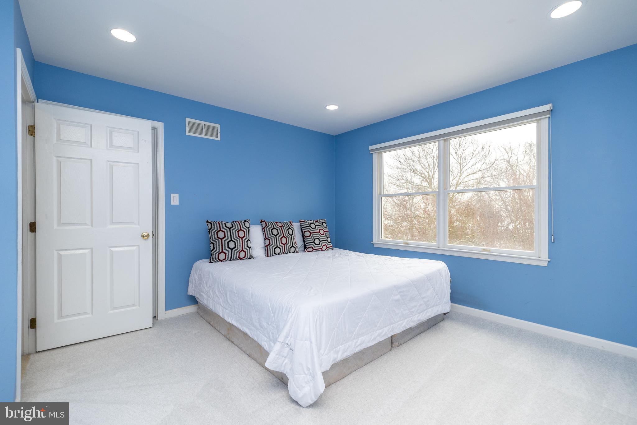 BRIDLE ESTATES - Residential