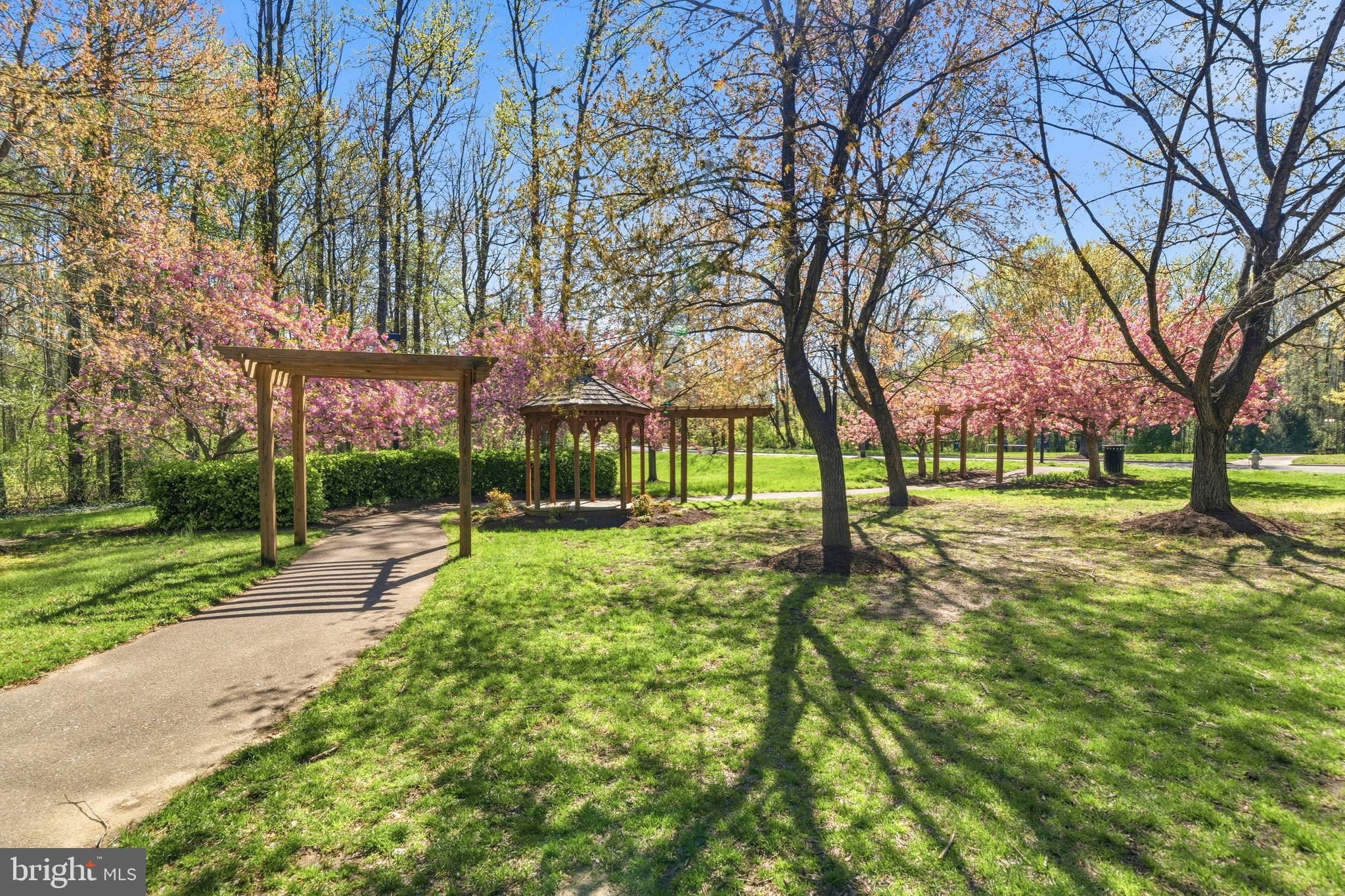 COVINGTON - Residential