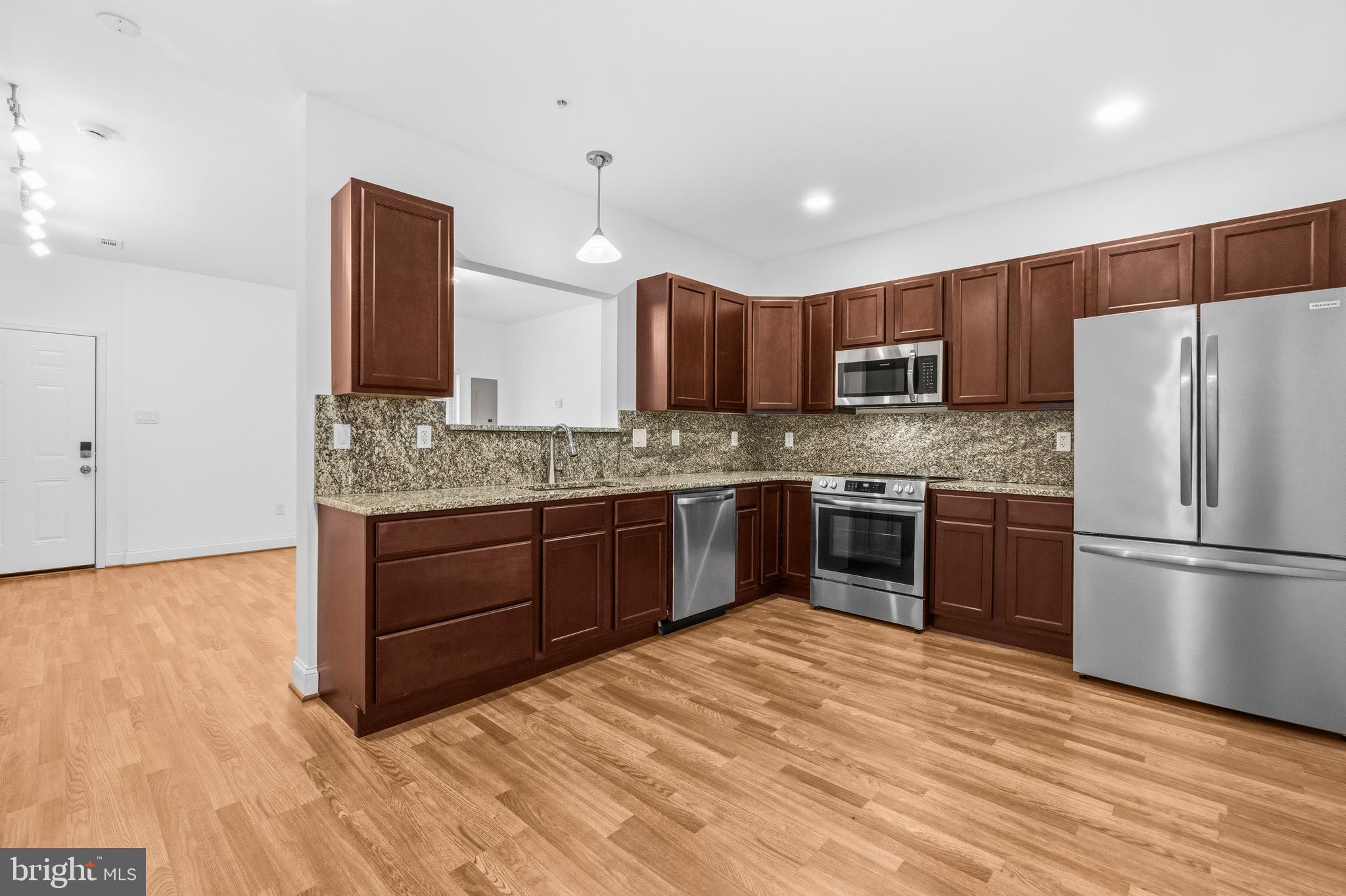 COVINGTON - Residential