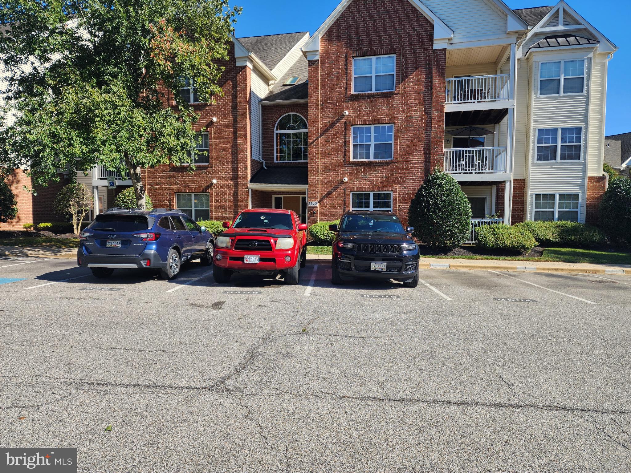 COVINGTON CONDOMINIUMS - Residential