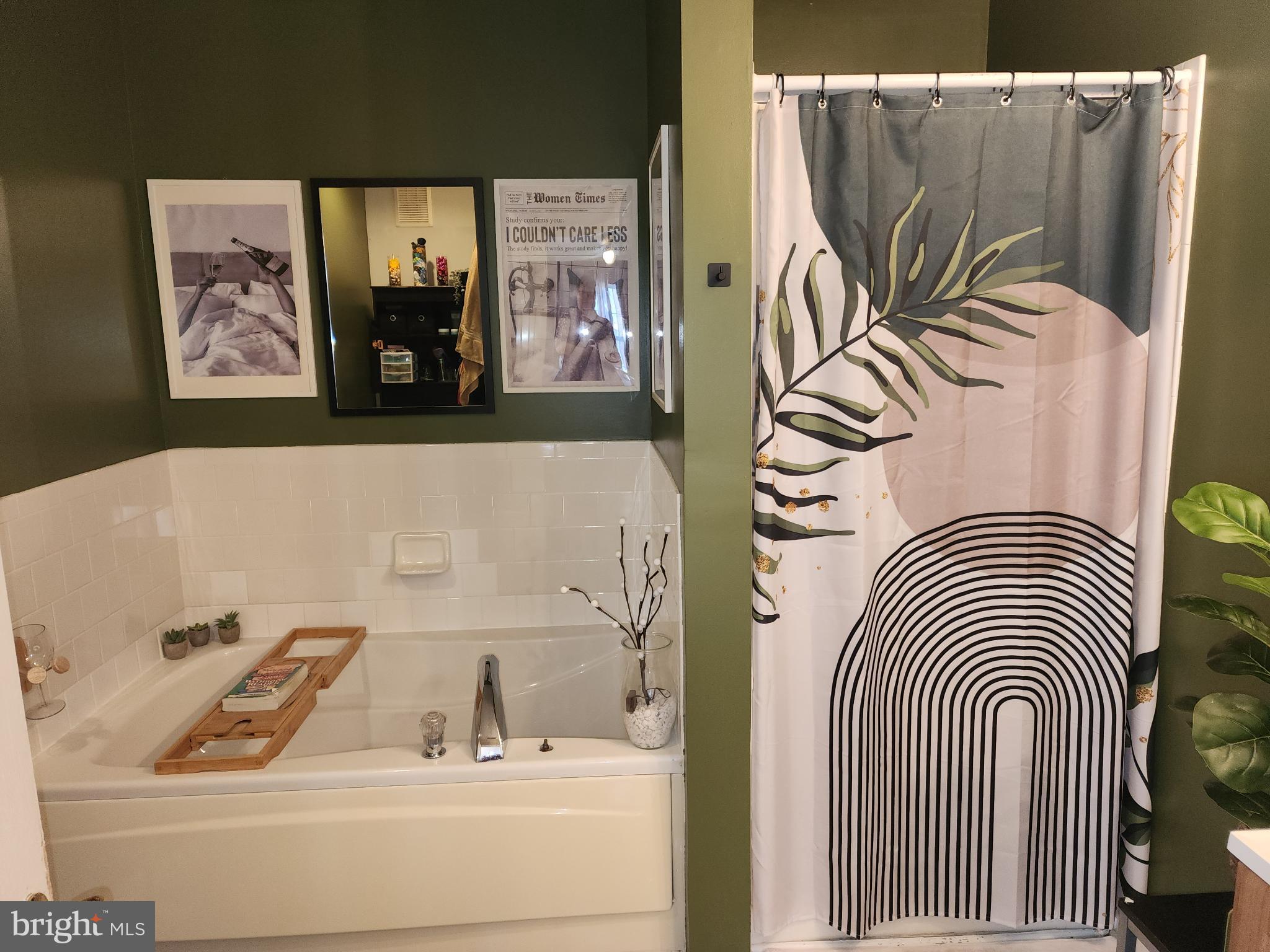 COVINGTON CONDOMINIUMS - Residential