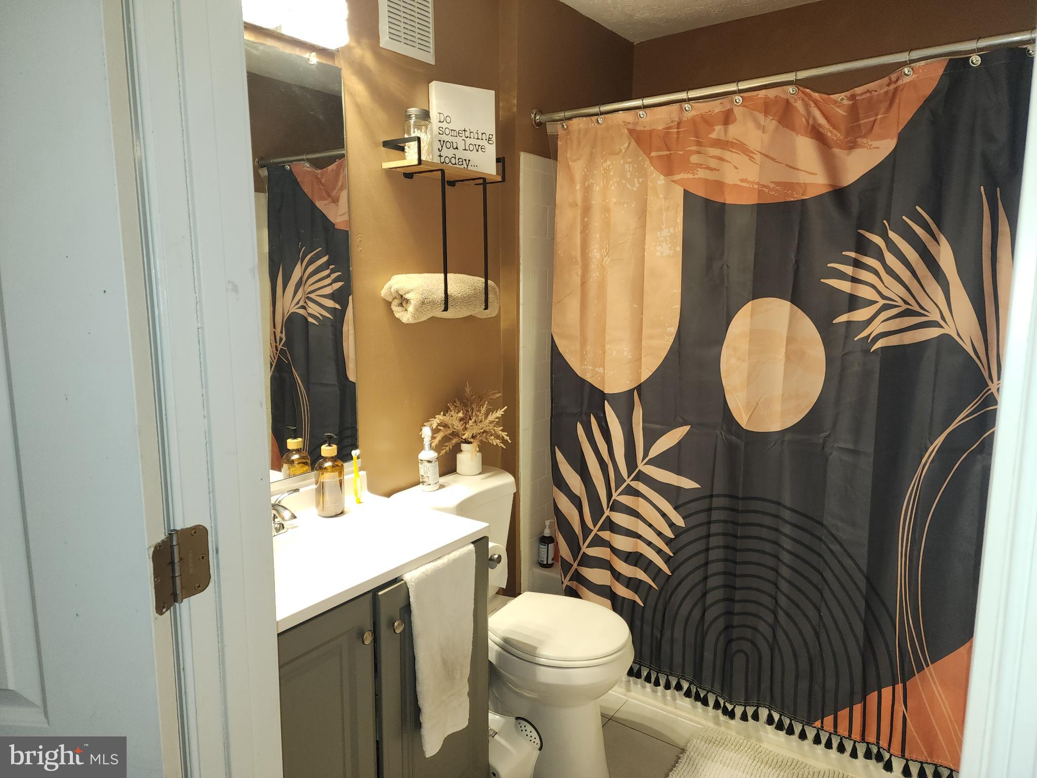 COVINGTON CONDOMINIUMS - Residential