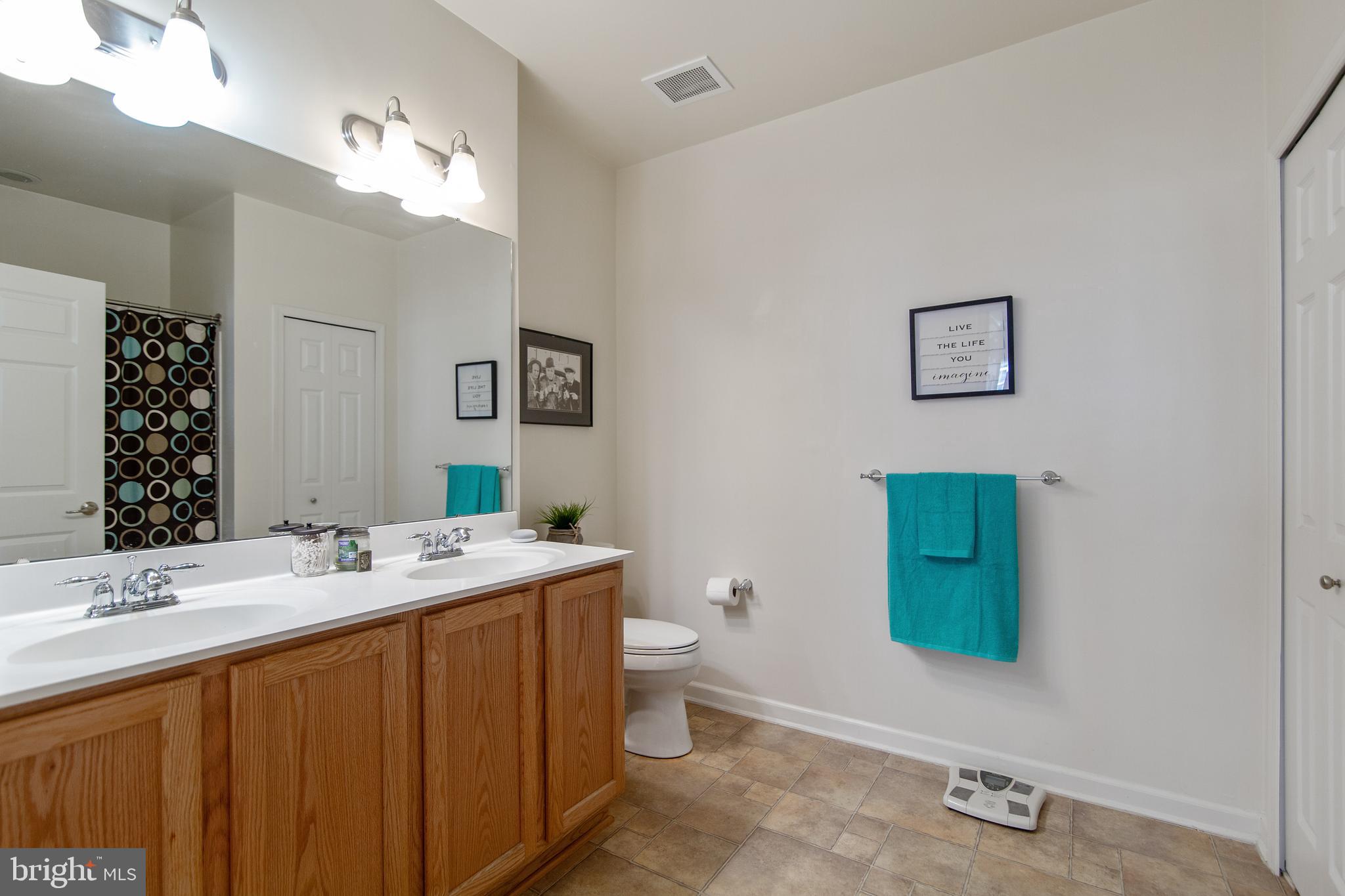 ELKRIDGE CROSSING - Residential