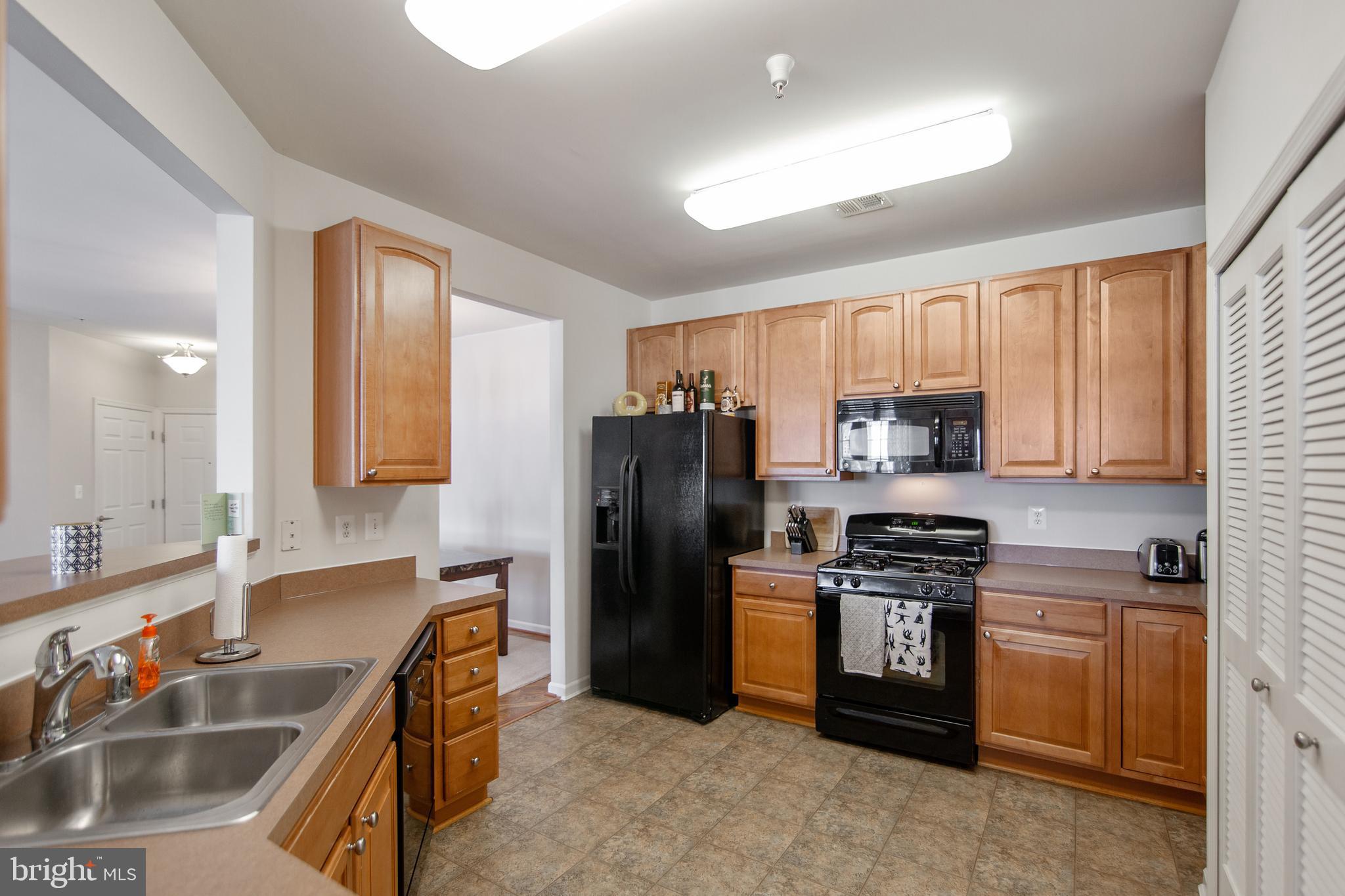 ELKRIDGE CROSSING - Residential