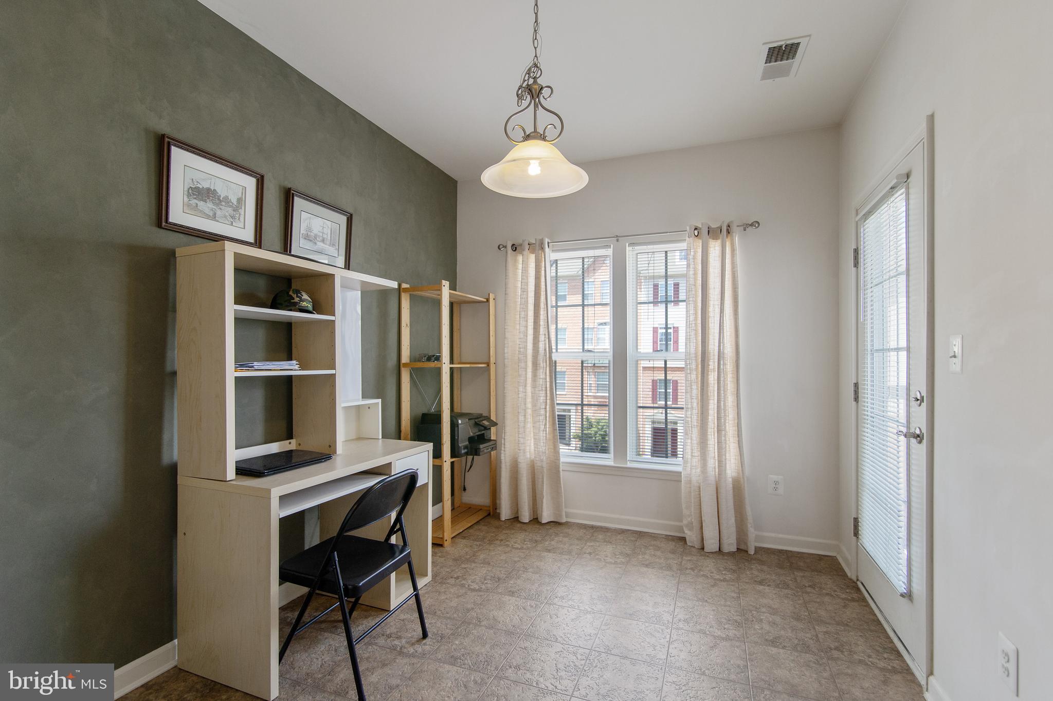 ELKRIDGE CROSSING - Residential