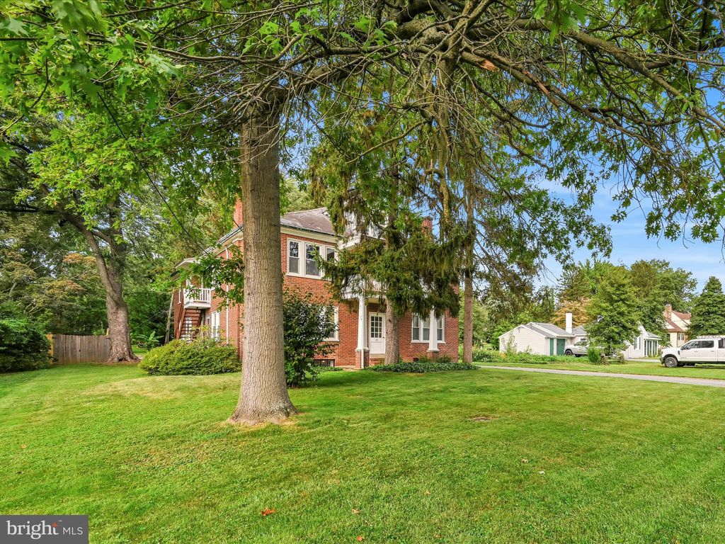 Photo of 15 E Roseville Road, LANCASTER, PA 17601 (MLS # PALA2076468)