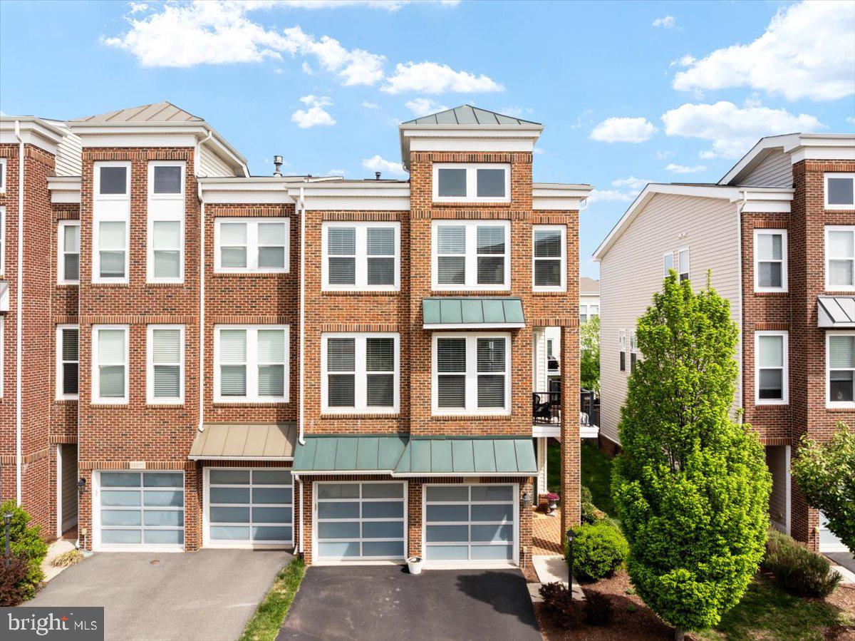 BRAMBLETON - Residential