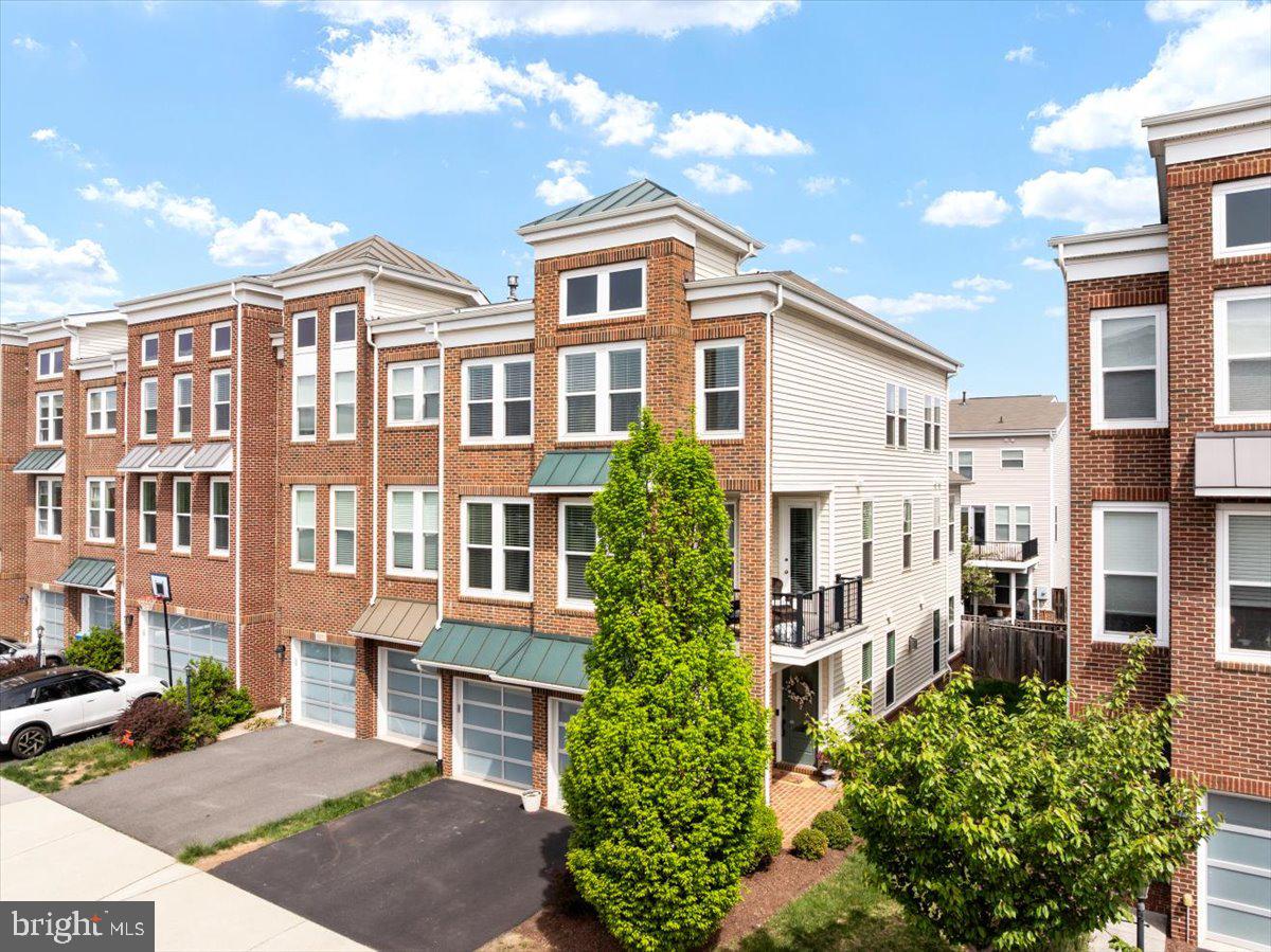 BRAMBLETON - Residential