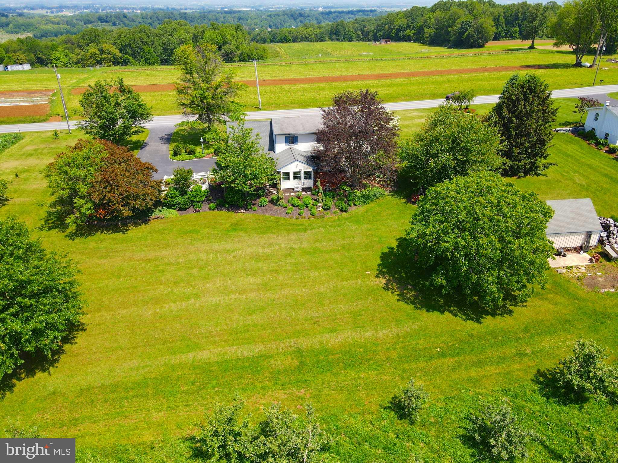 2569 WHITE OAK ROAD