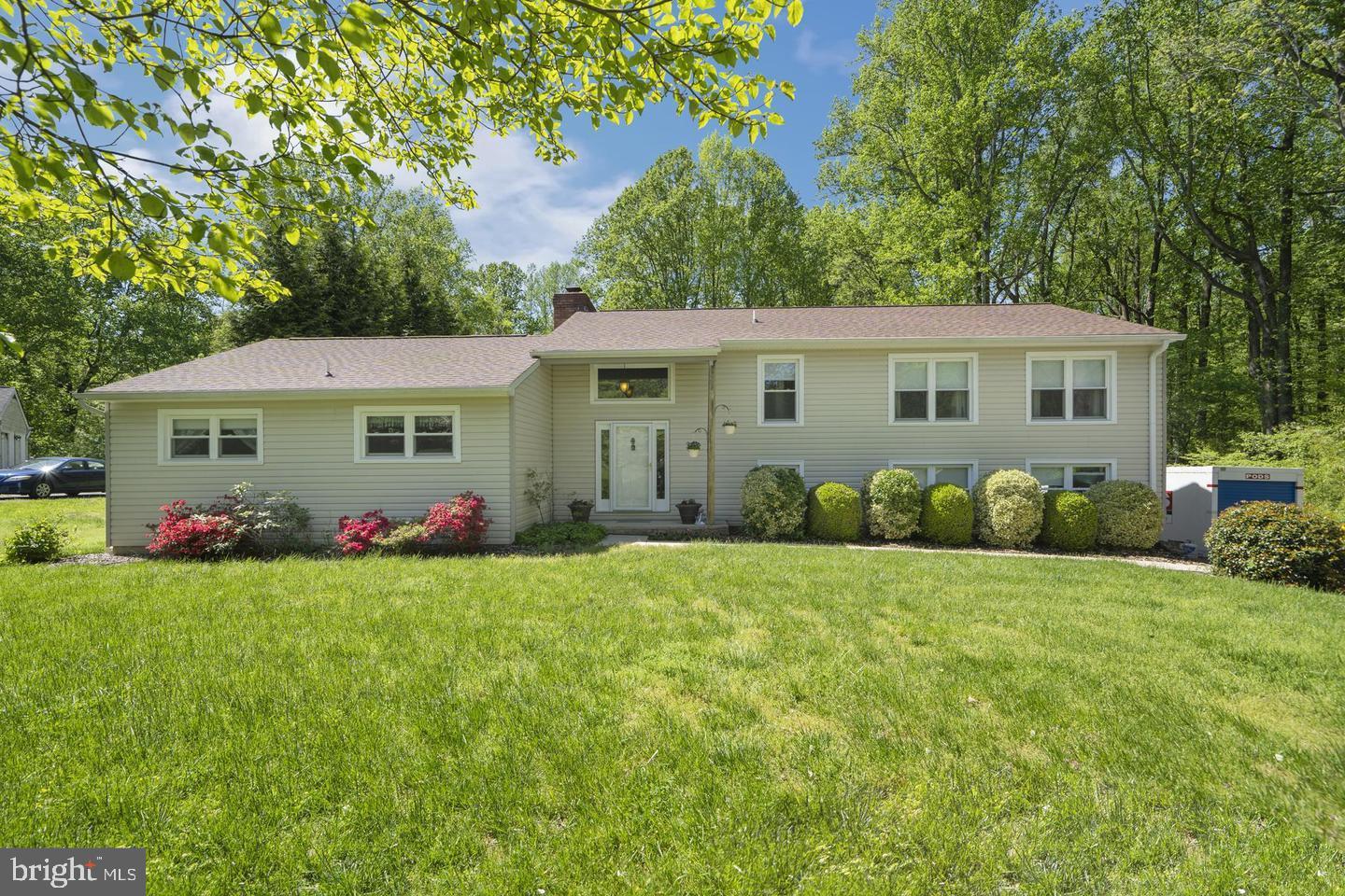 BAY COUNTRY - Residential