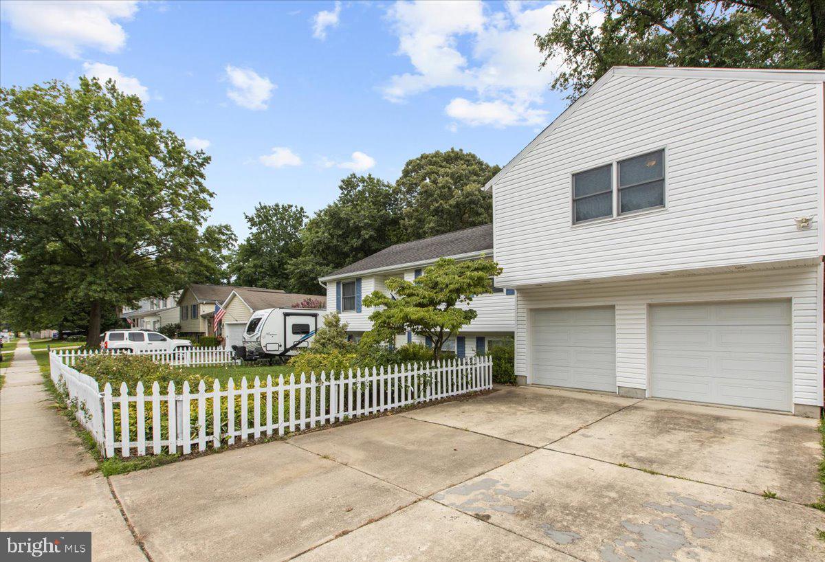 MANHATTAN BEACH - Residential