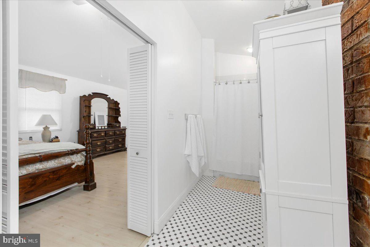 MANHATTAN BEACH - Residential