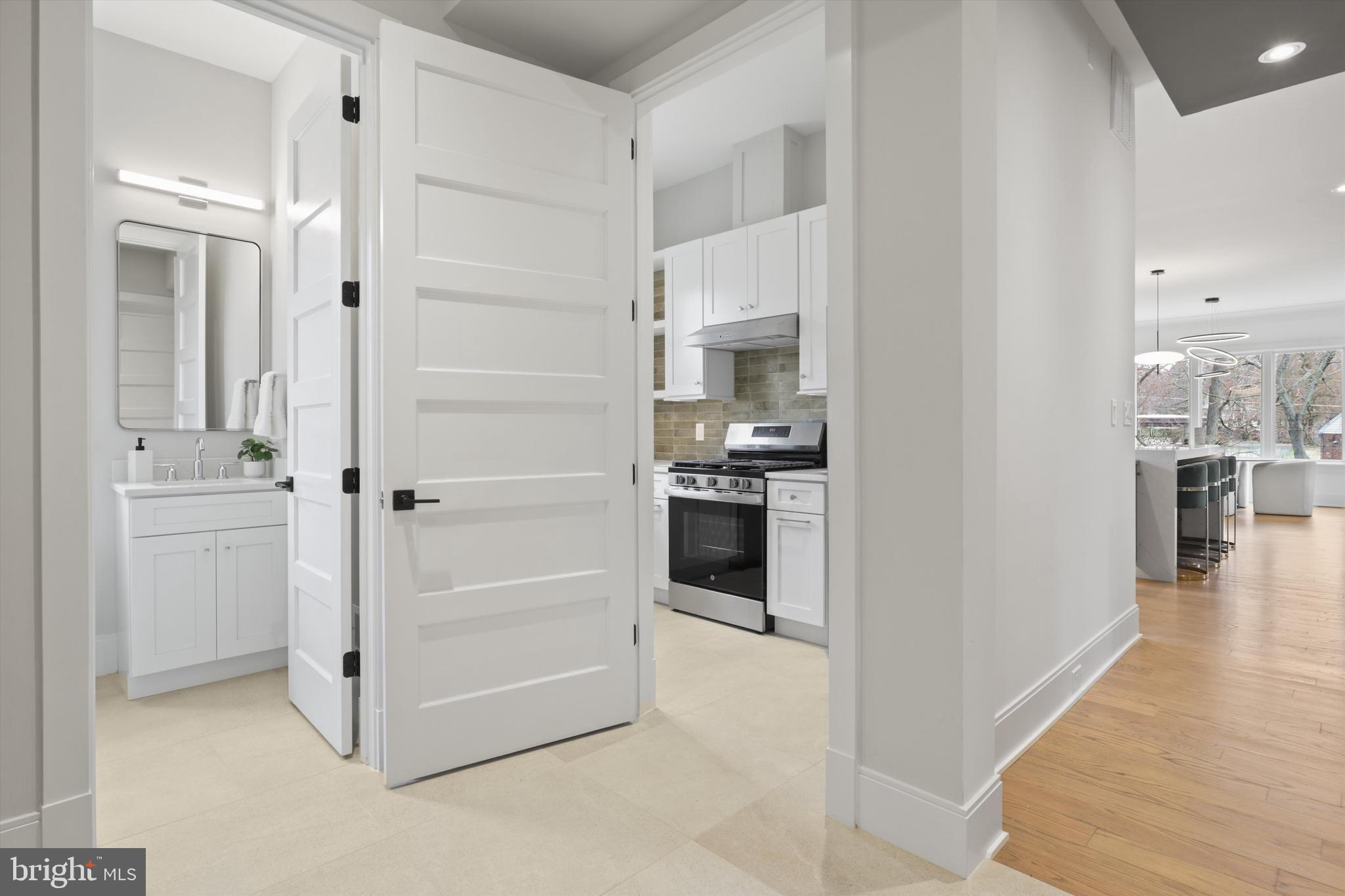 VIENNA WOODS - Residential