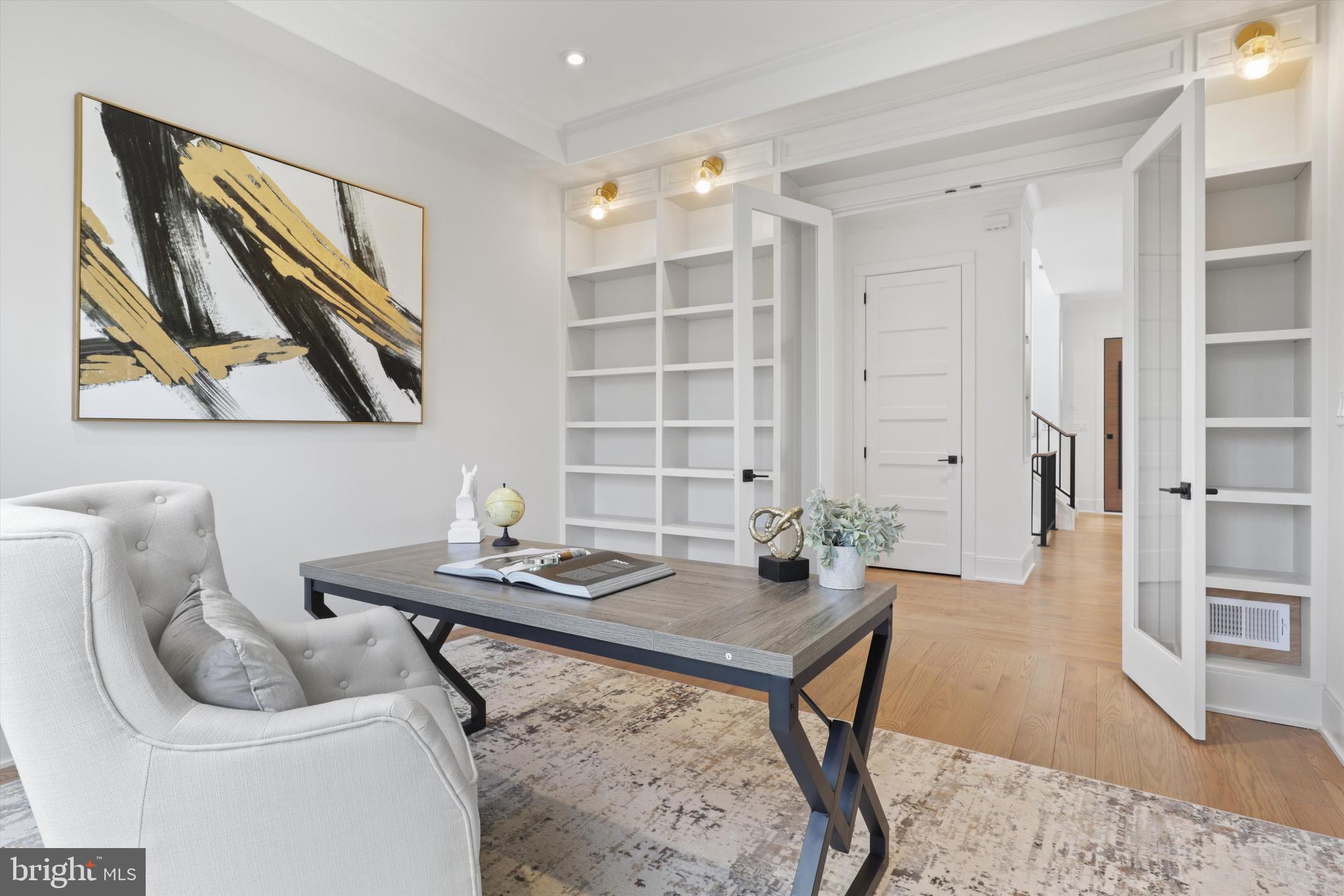 VIENNA WOODS - Residential