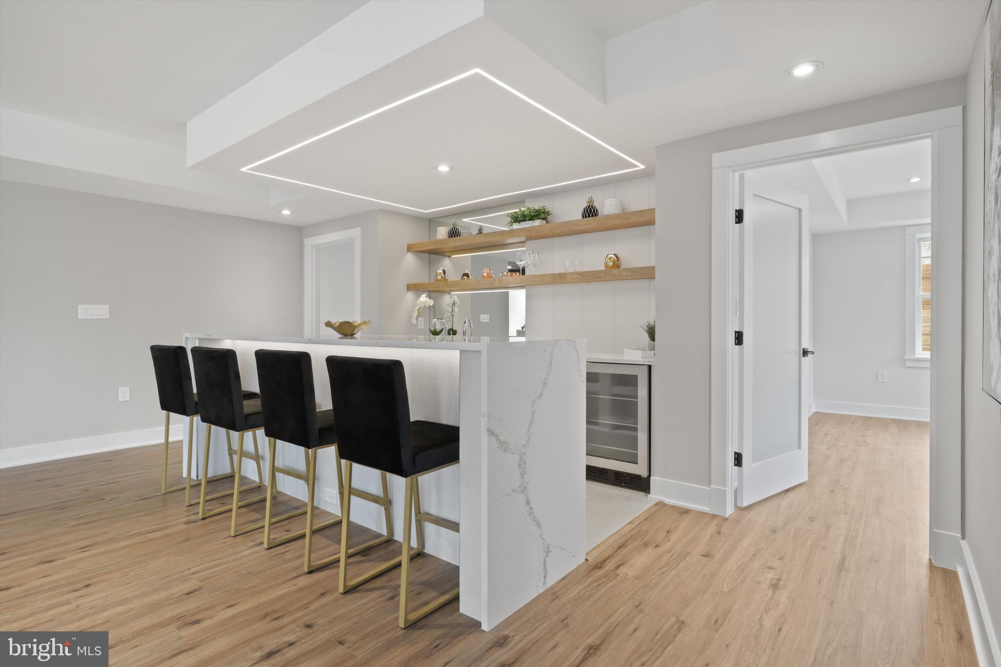 VIENNA WOODS - Residential