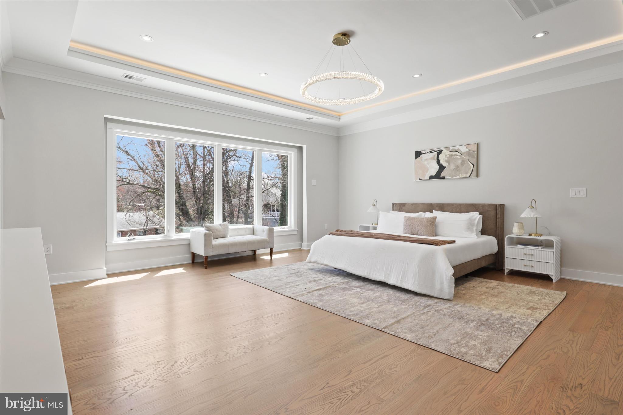 VIENNA WOODS - Residential