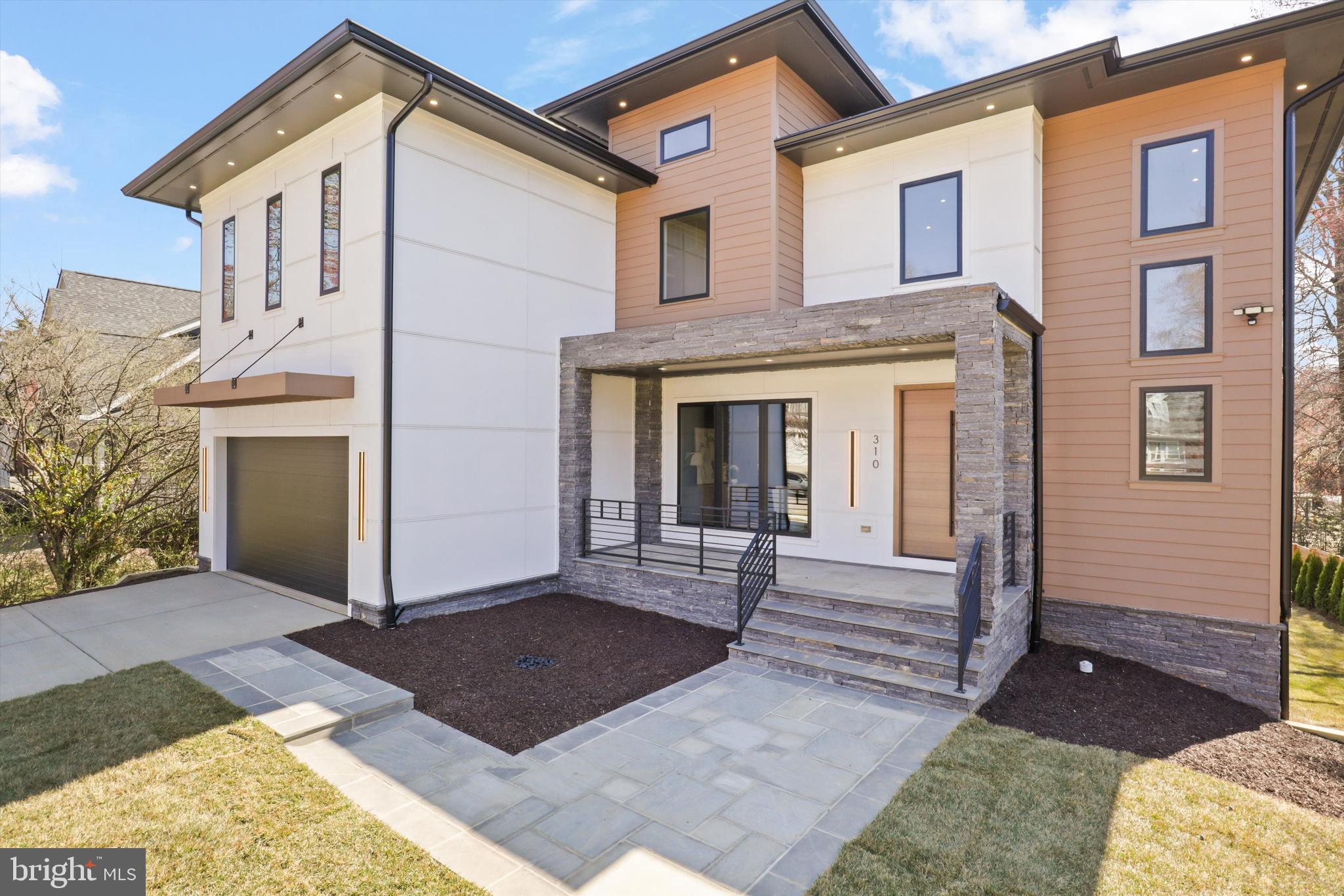 VIENNA WOODS - Residential