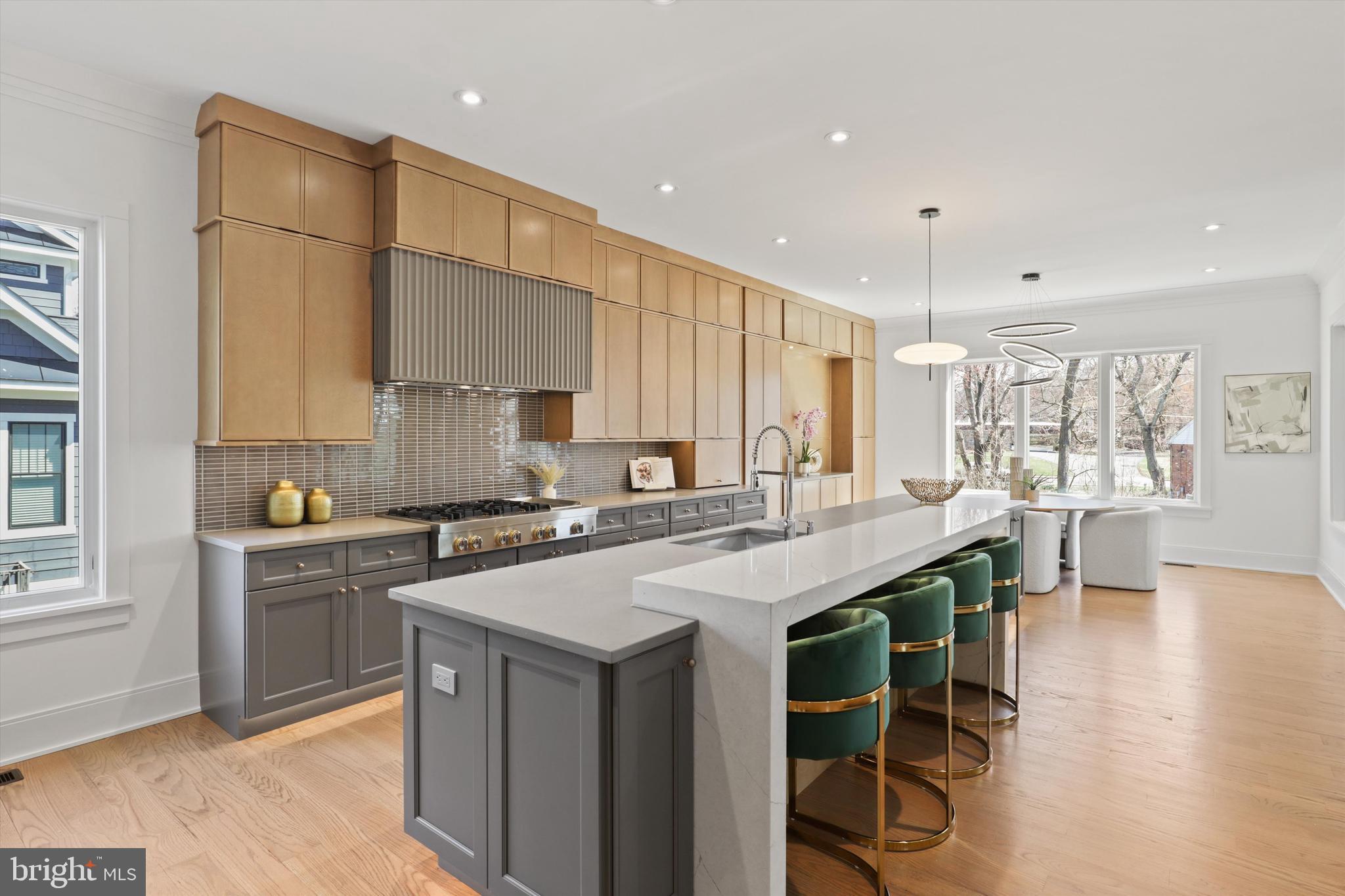 VIENNA WOODS - Residential