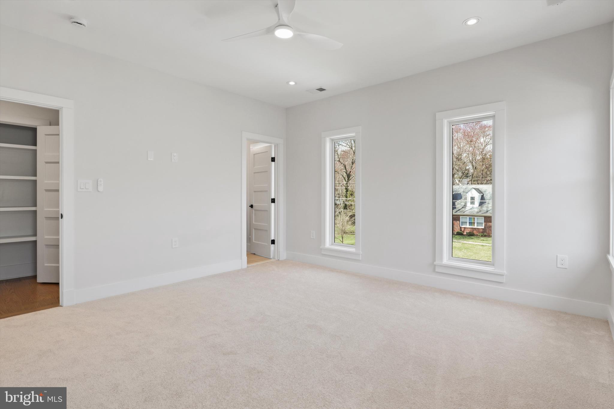 VIENNA WOODS - Residential