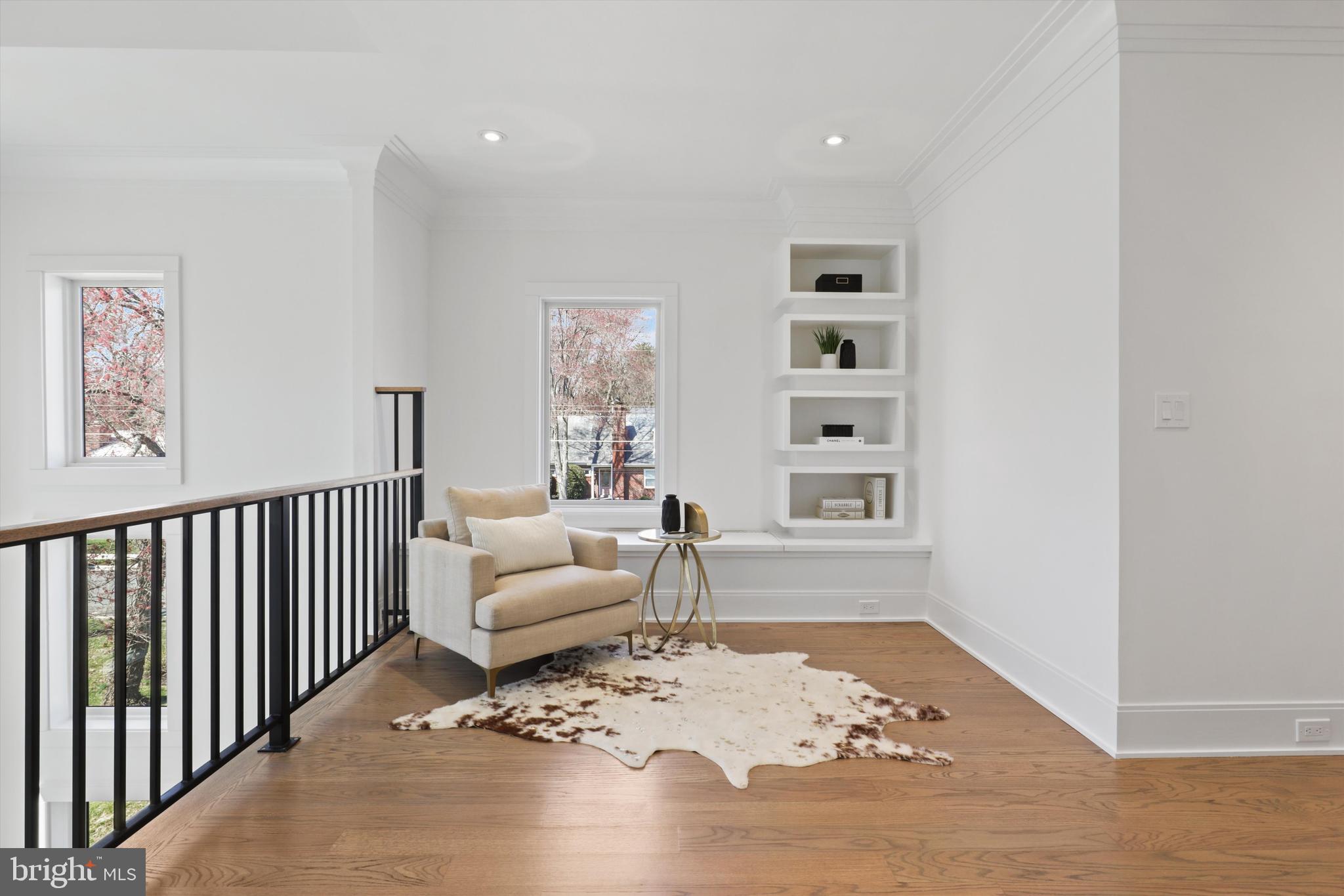 VIENNA WOODS - Residential