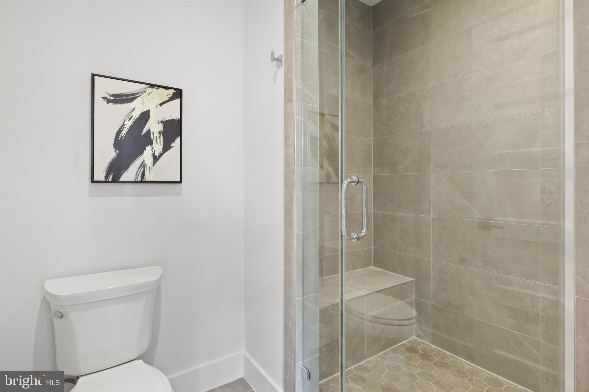 VIENNA WOODS - Residential