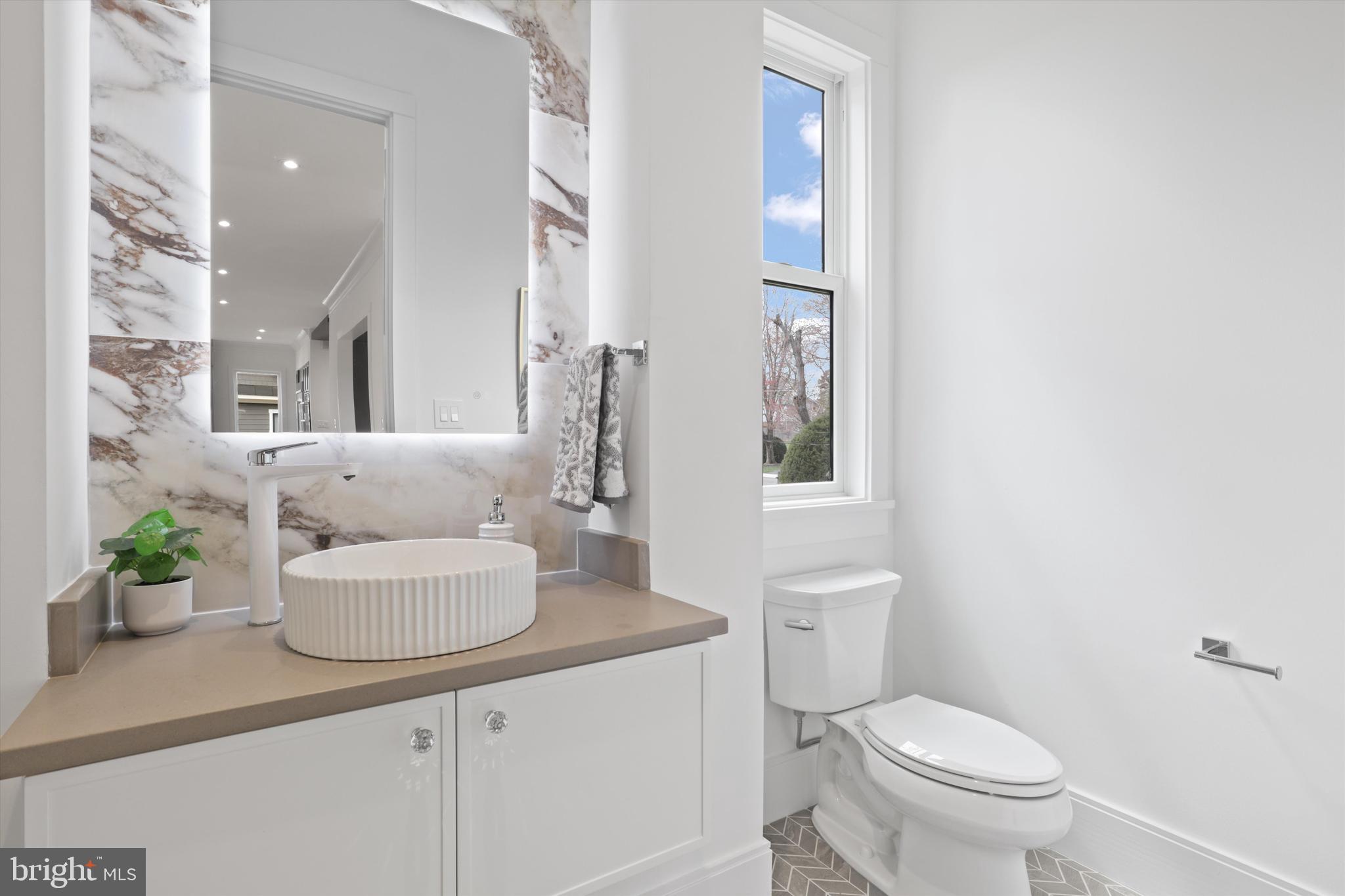 VIENNA WOODS - Residential