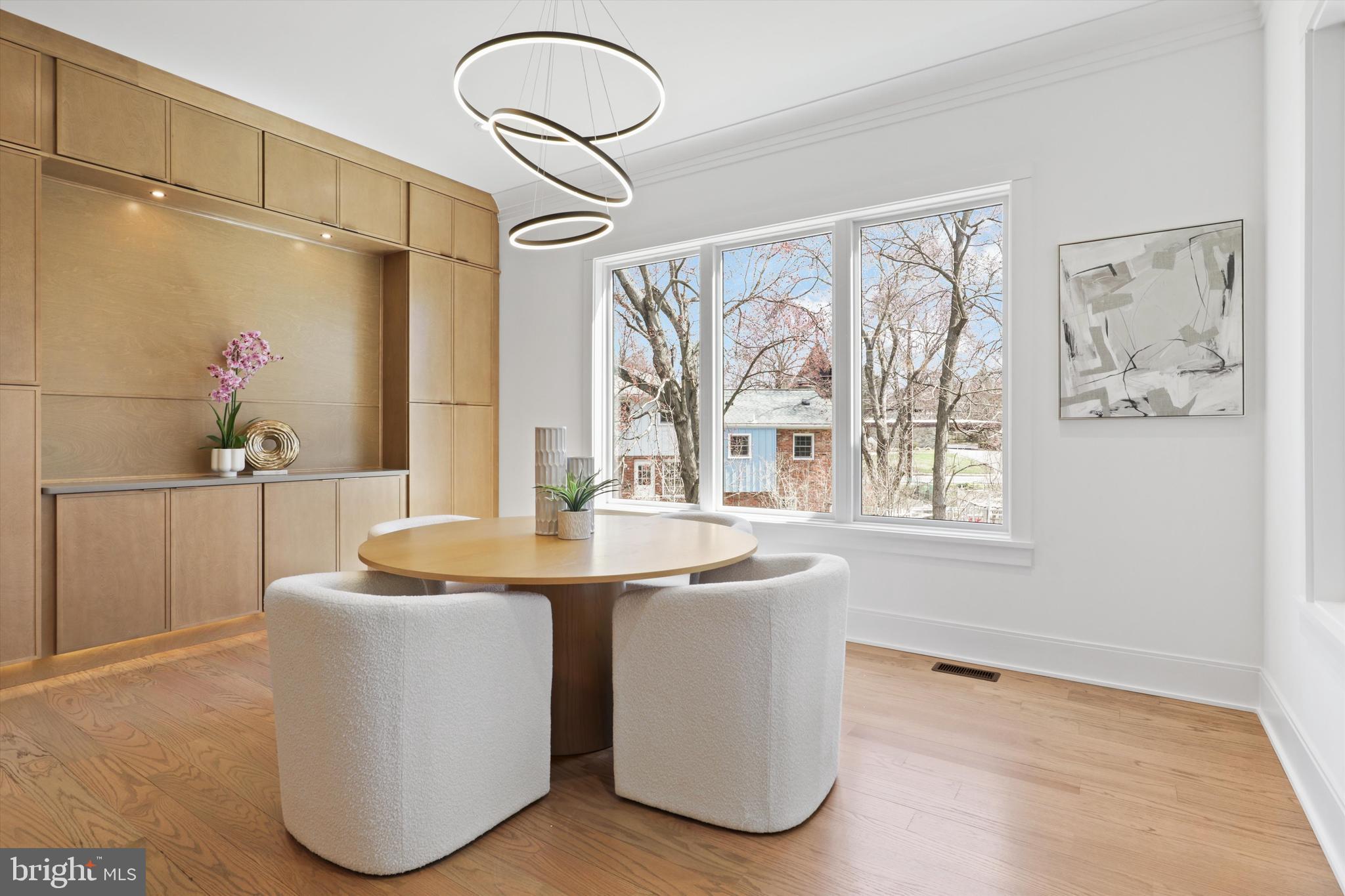 VIENNA WOODS - Residential