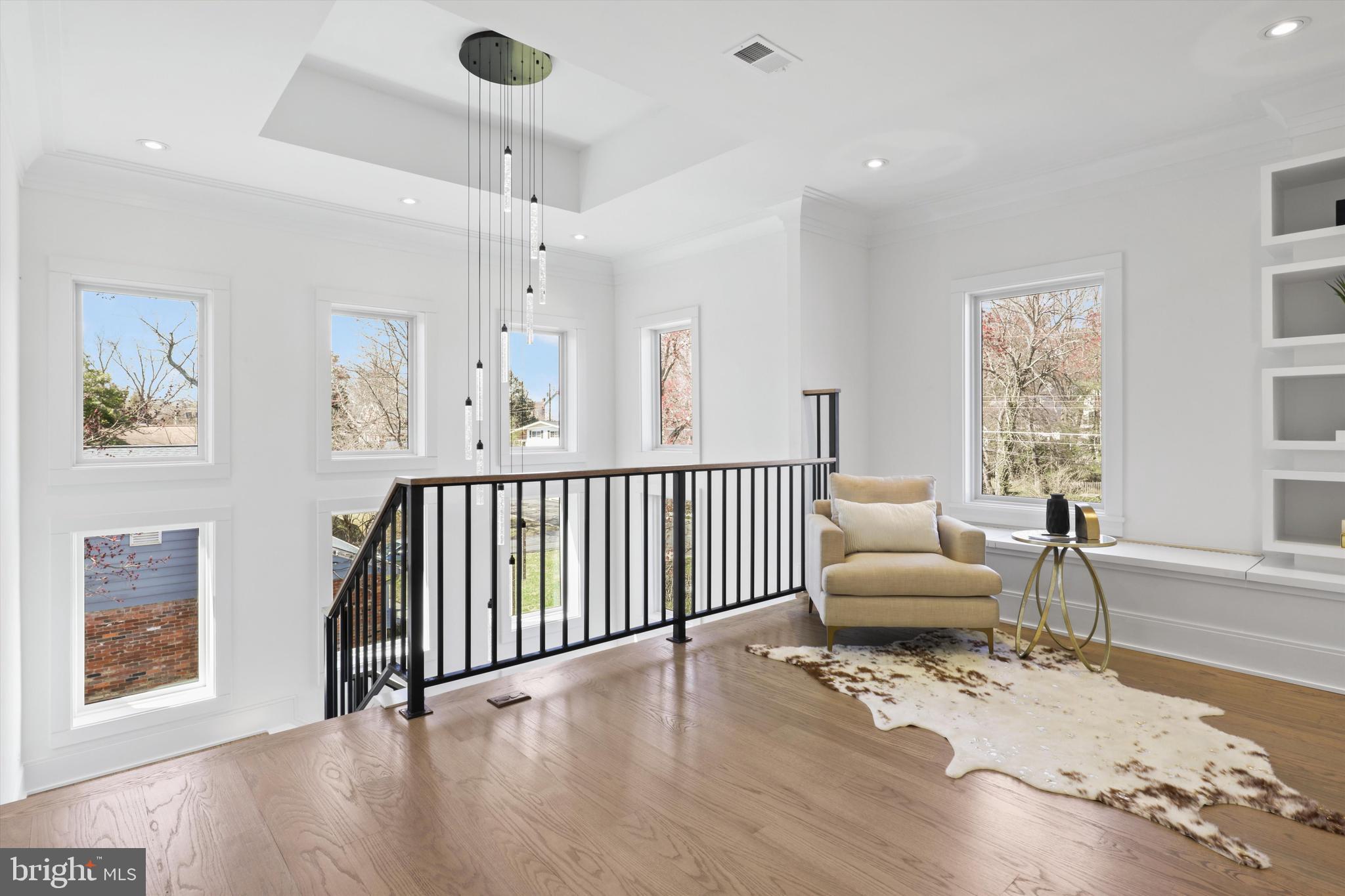 VIENNA WOODS - Residential