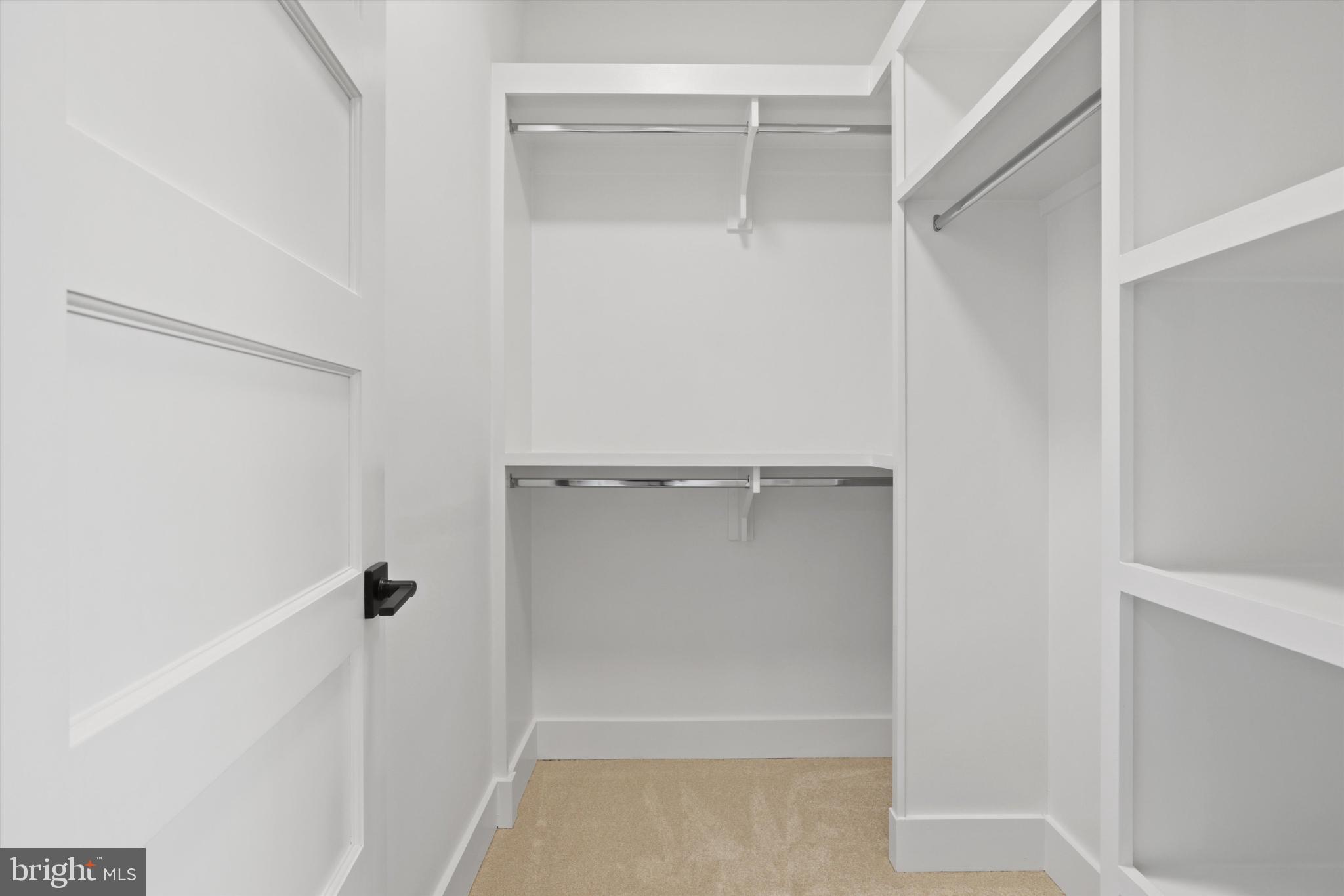 VIENNA WOODS - Residential