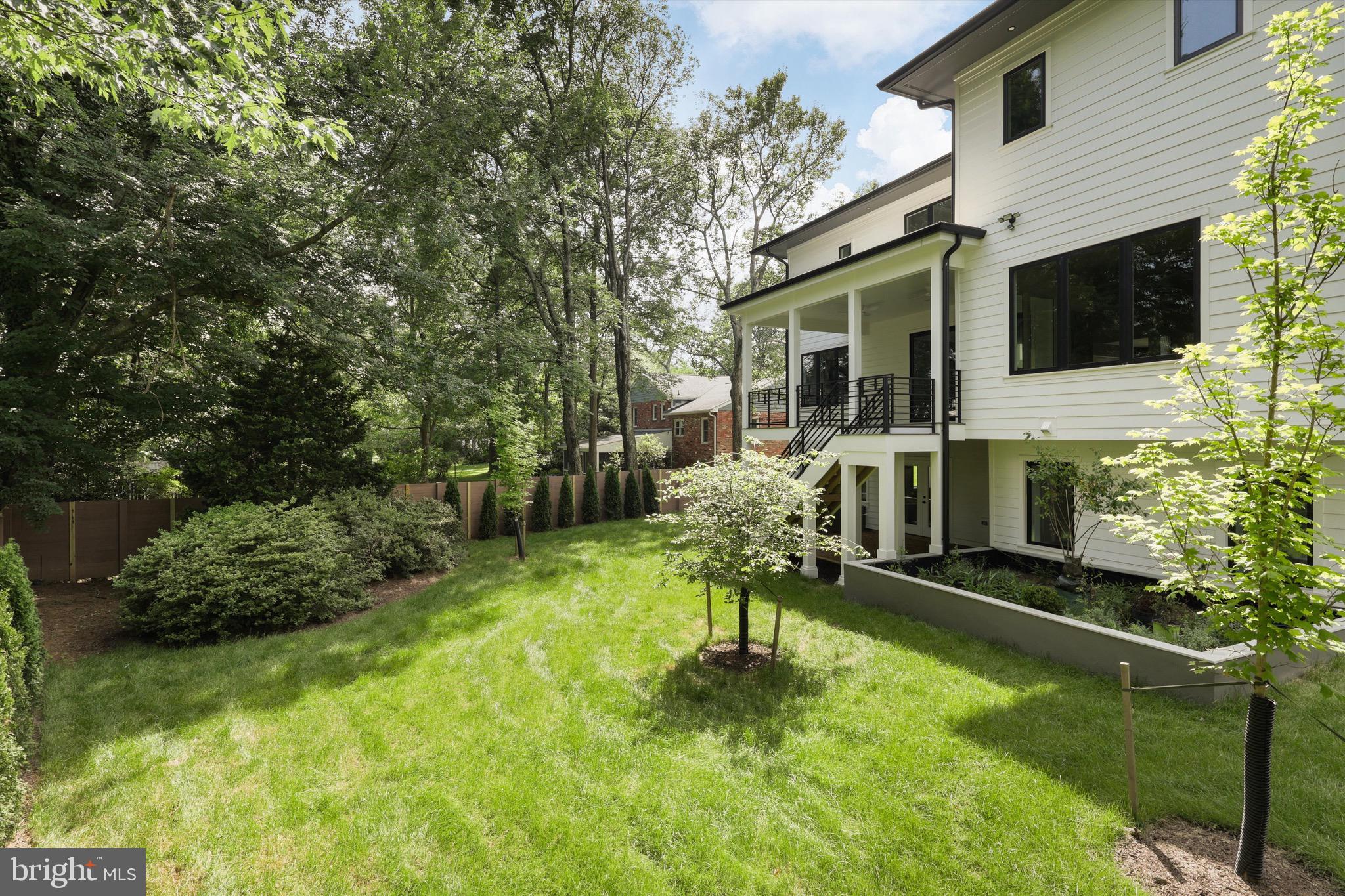 VIENNA WOODS - Residential