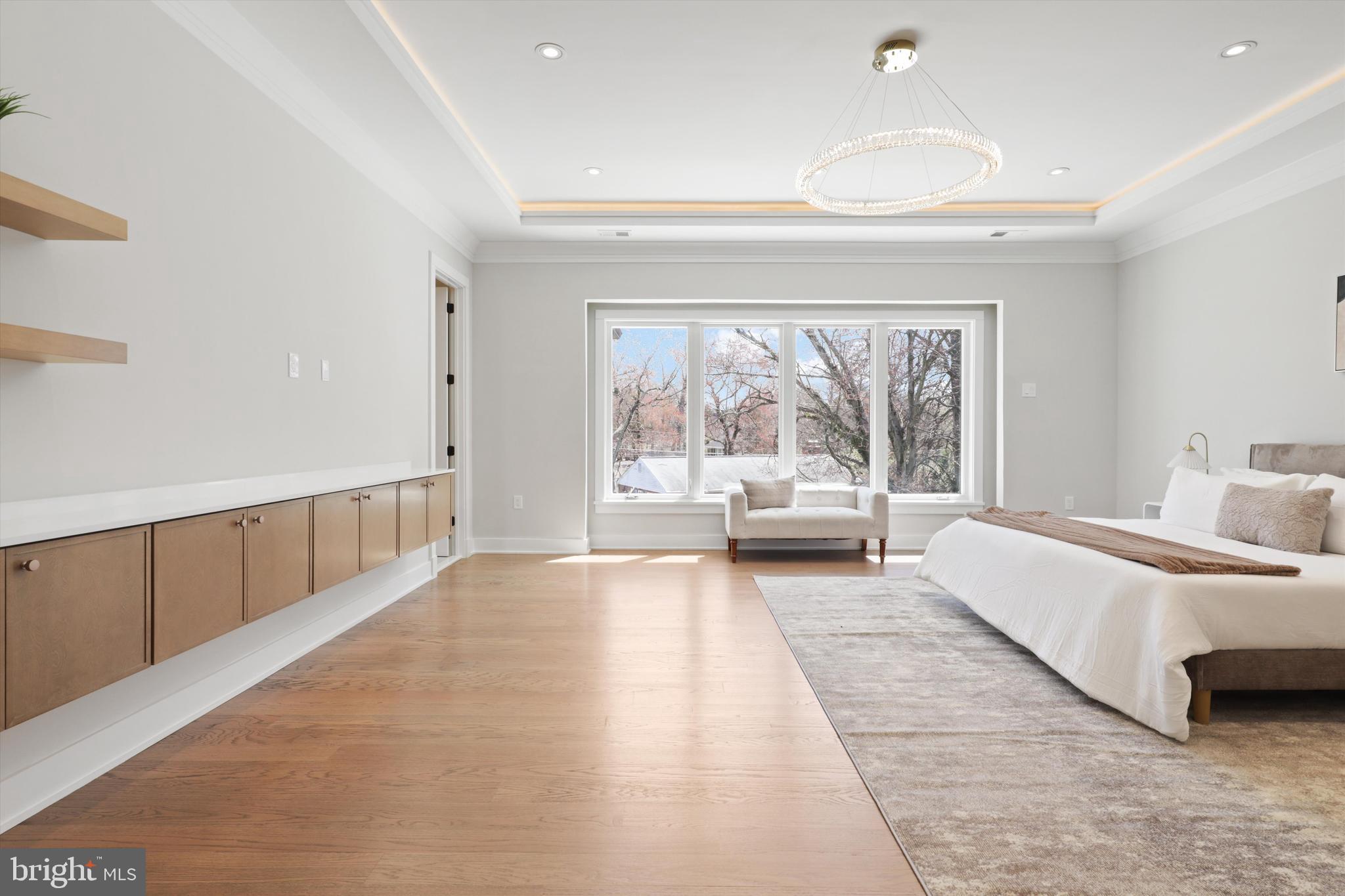 VIENNA WOODS - Residential