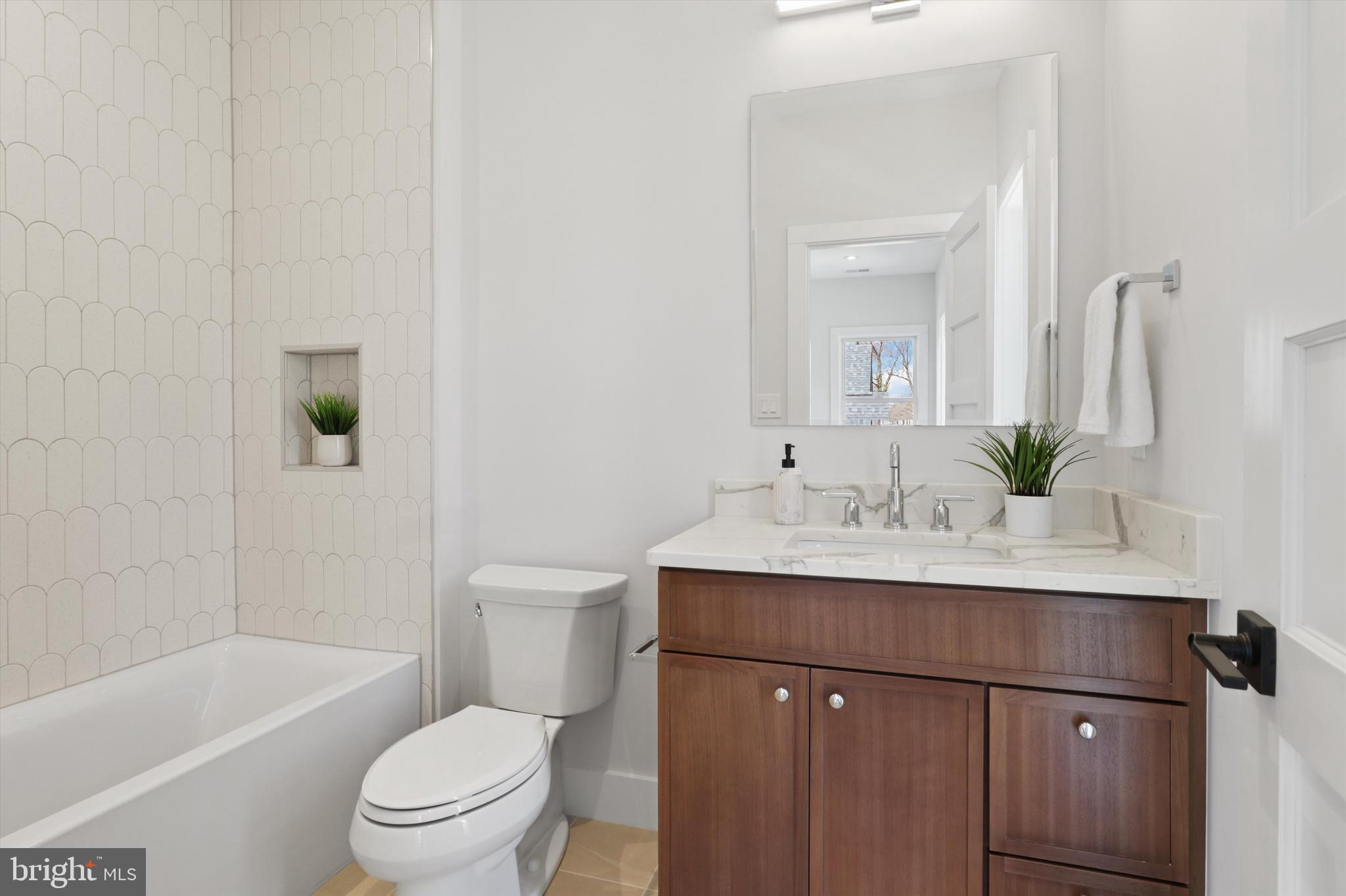 VIENNA WOODS - Residential