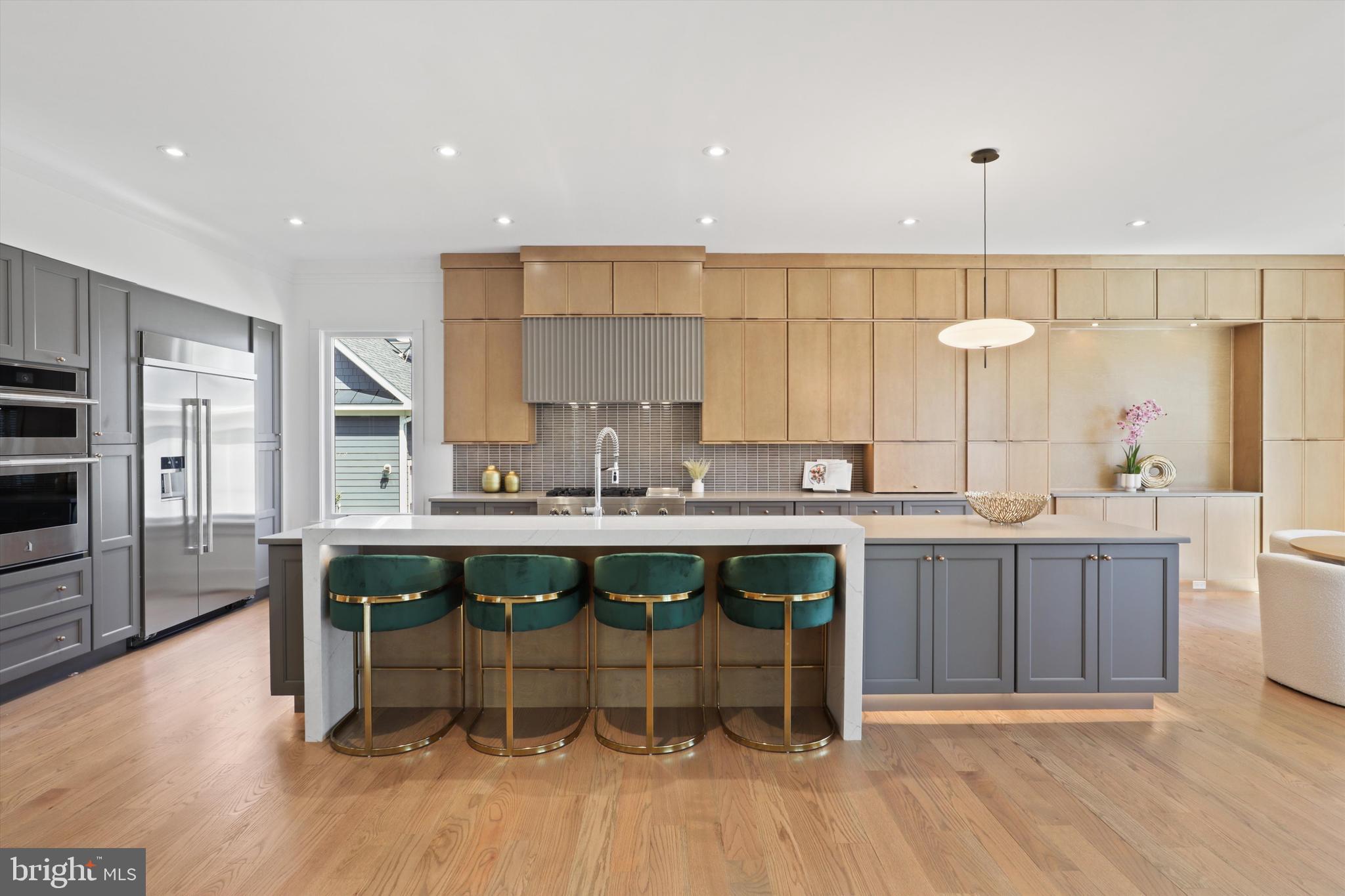 VIENNA WOODS - Residential