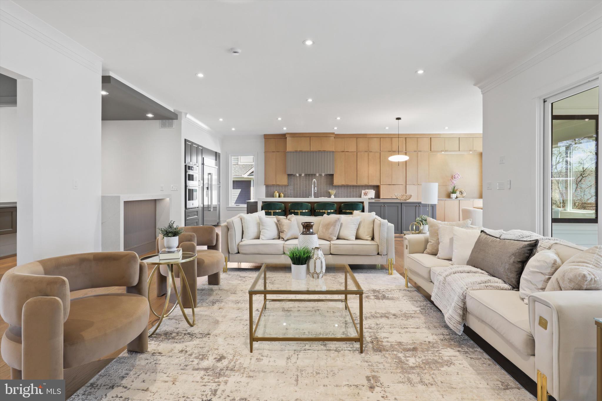 VIENNA WOODS - Residential