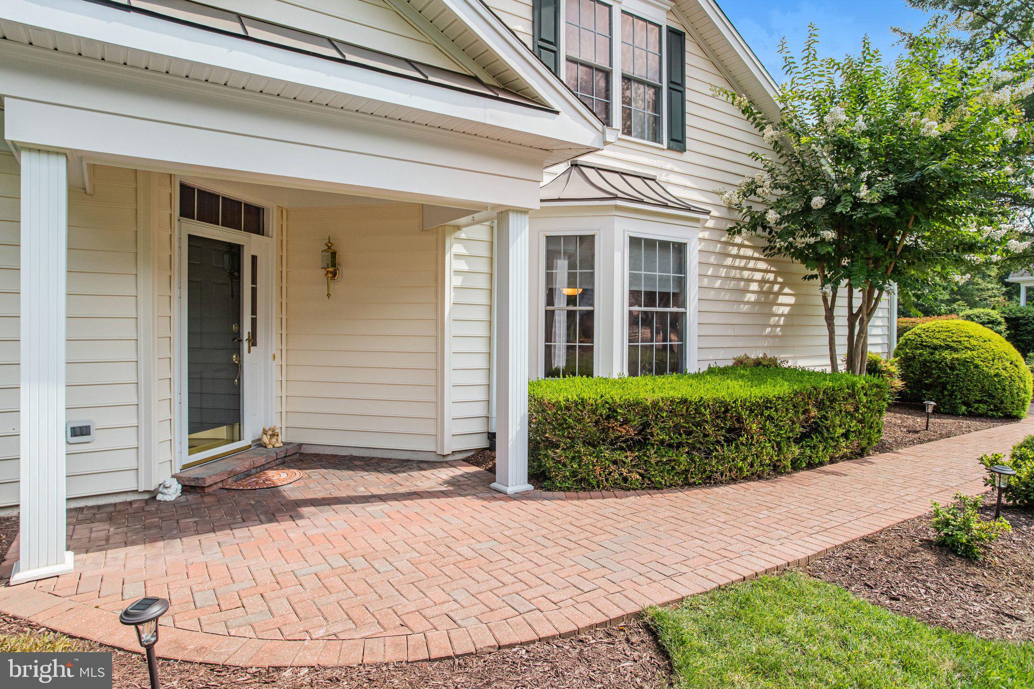 5217 ARMOUR COURT