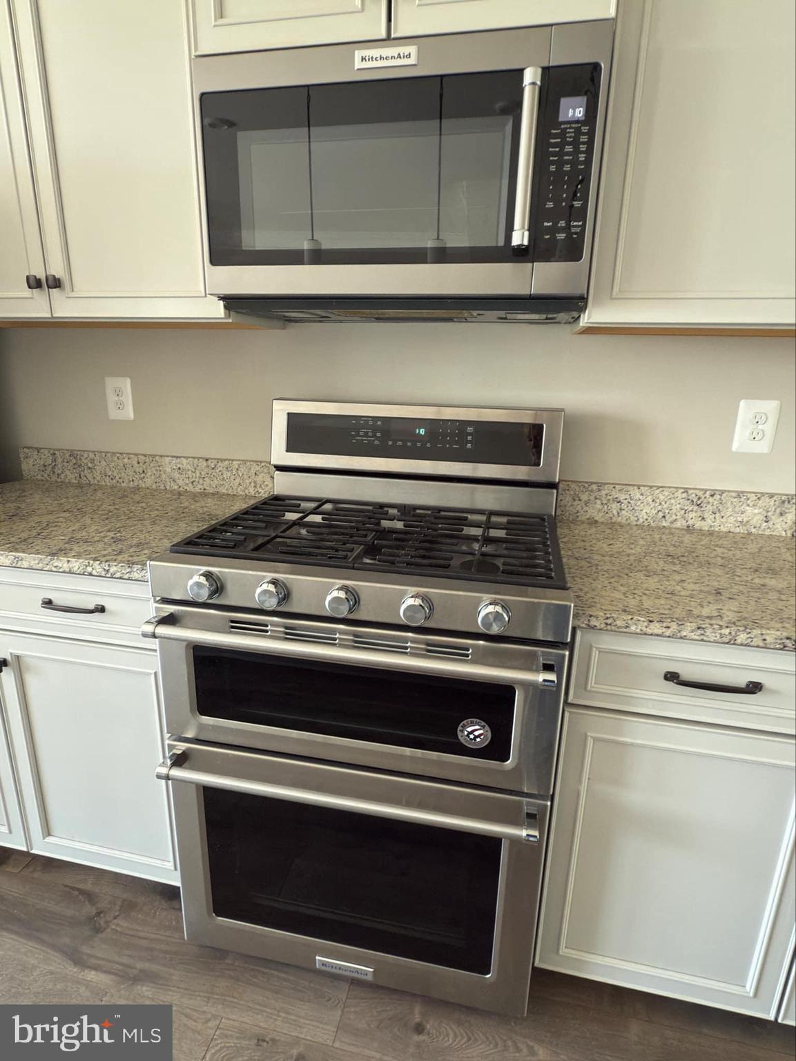 THE RIDGES - Residential Lease