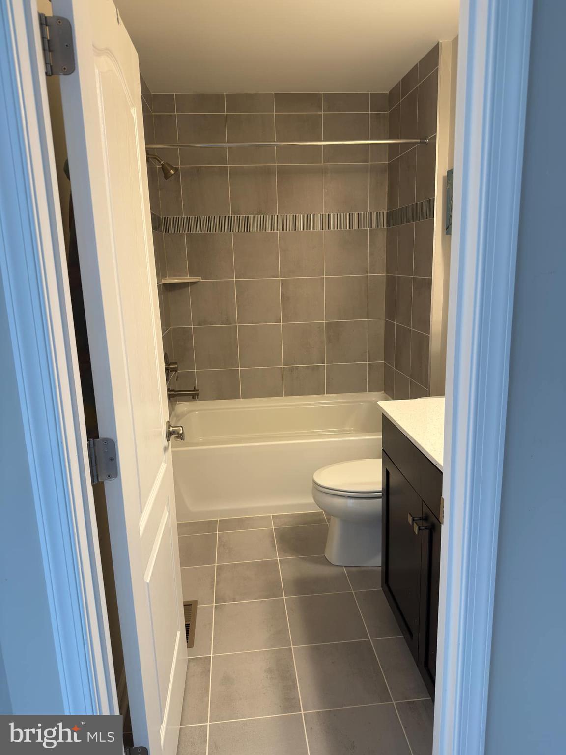 THE RIDGES - Residential Lease